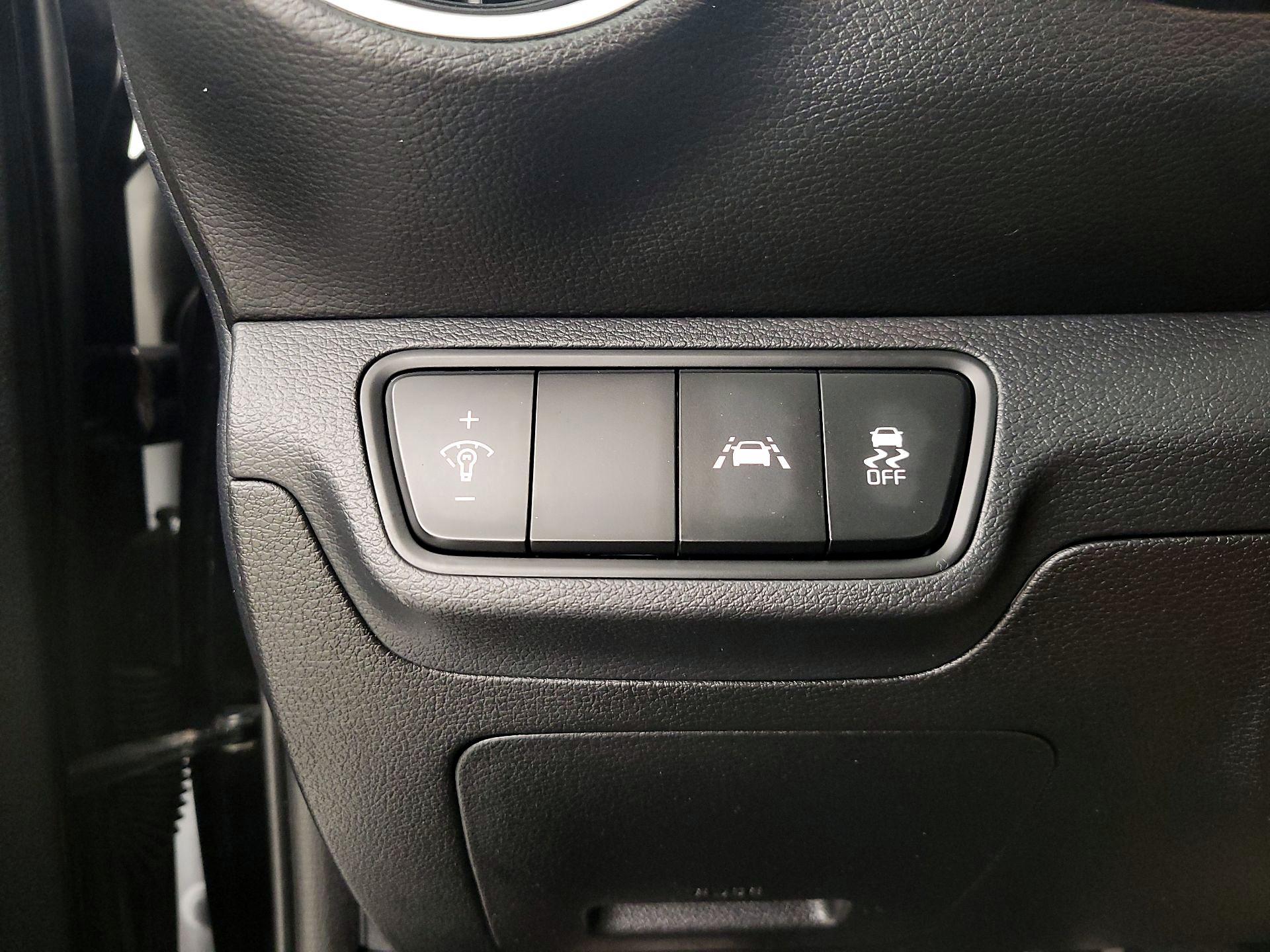 Thumbnail: 2020 Kia Forte - 13