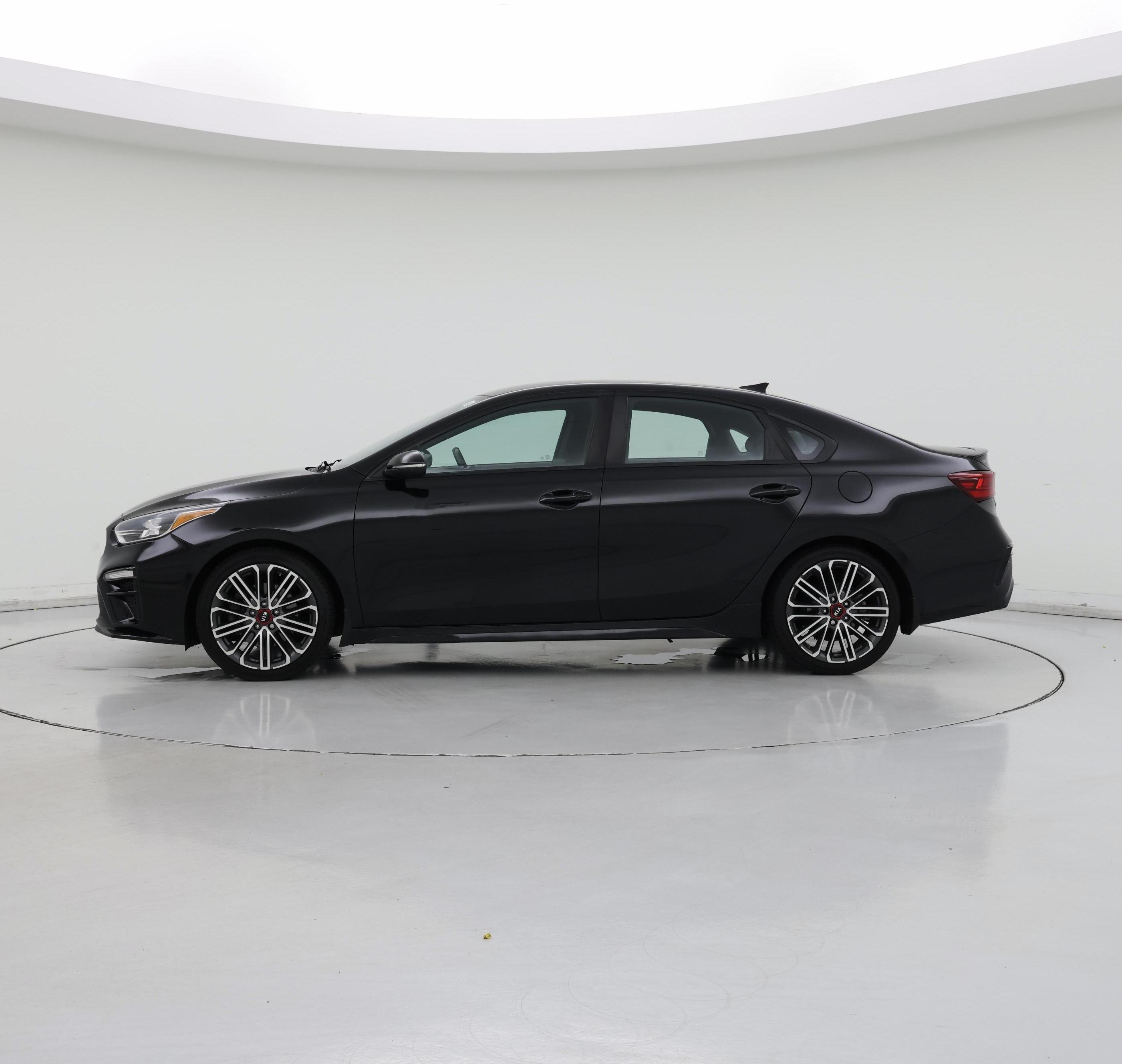 Thumbnail: 2020 Kia Forte - 3