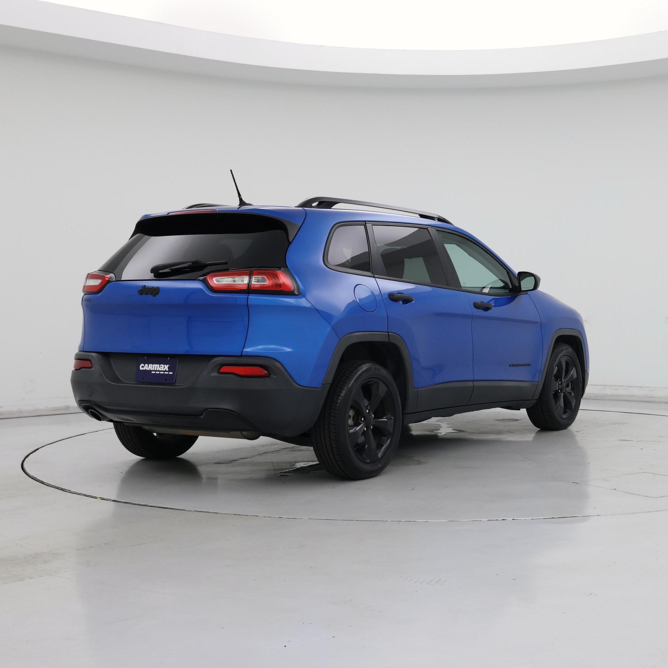 Thumbnail: 2017 Jeep Cherokee - 8