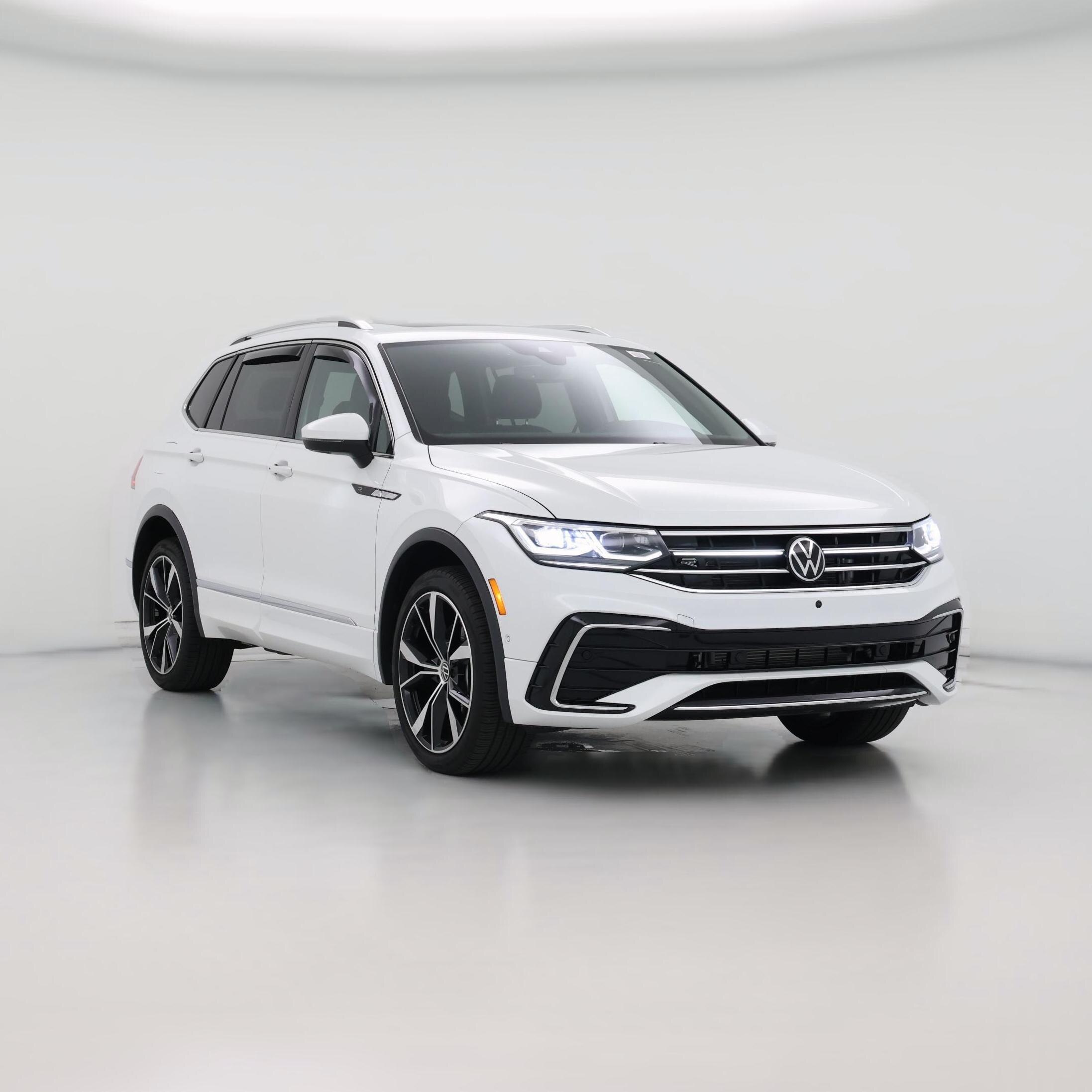 Thumbnail: 2022 Volkswagen Tiguan - 1