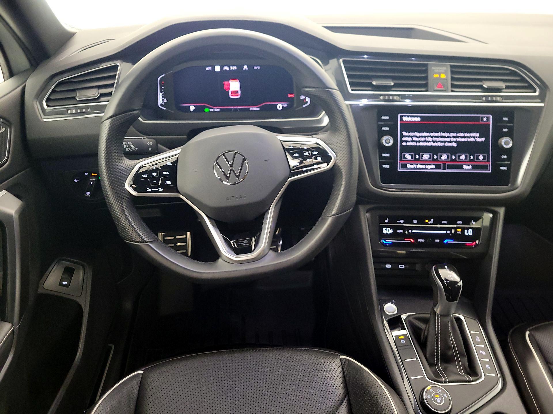 Thumbnail: 2022 Volkswagen Tiguan - 10