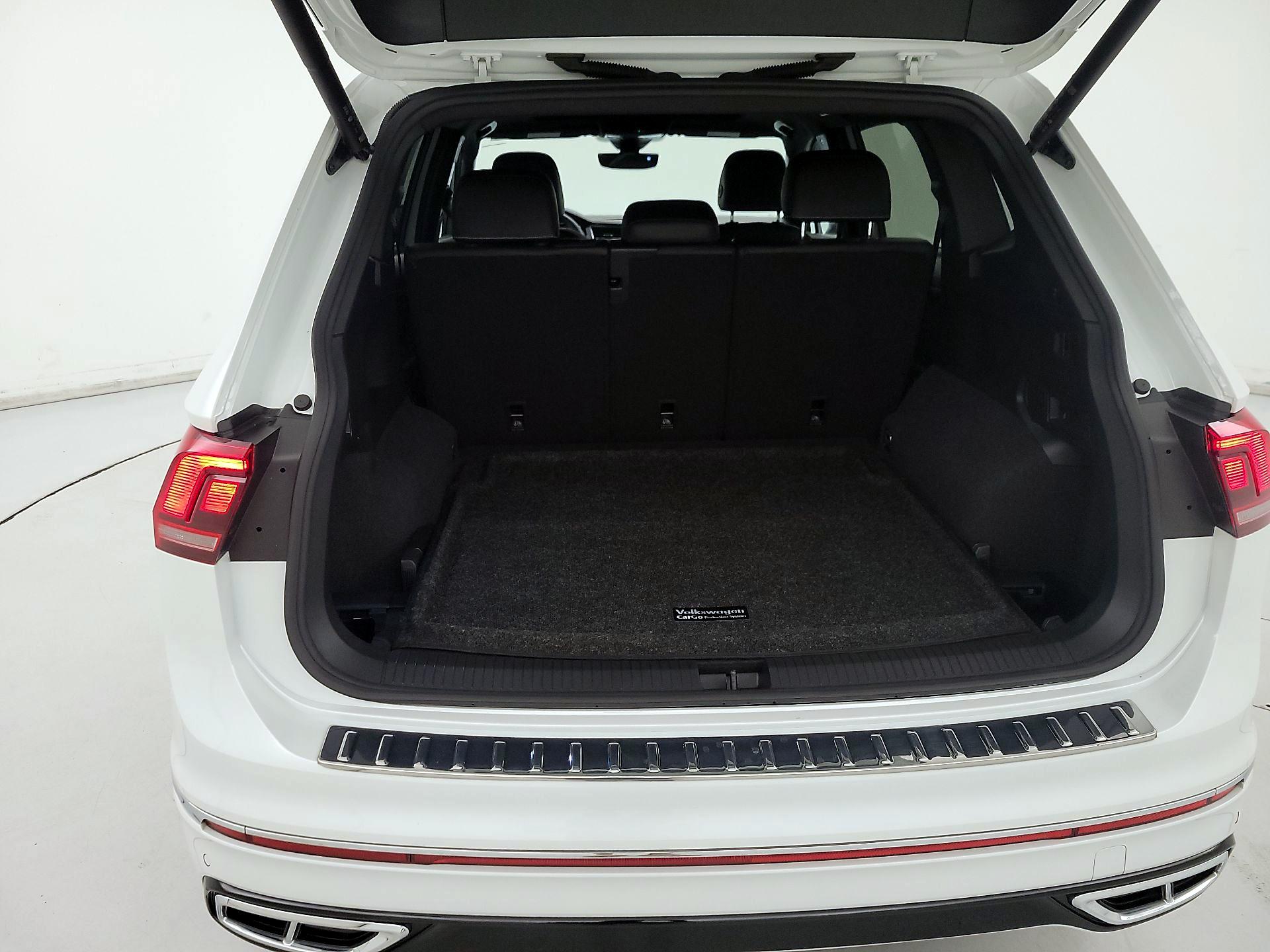 Thumbnail: 2022 Volkswagen Tiguan - 19
