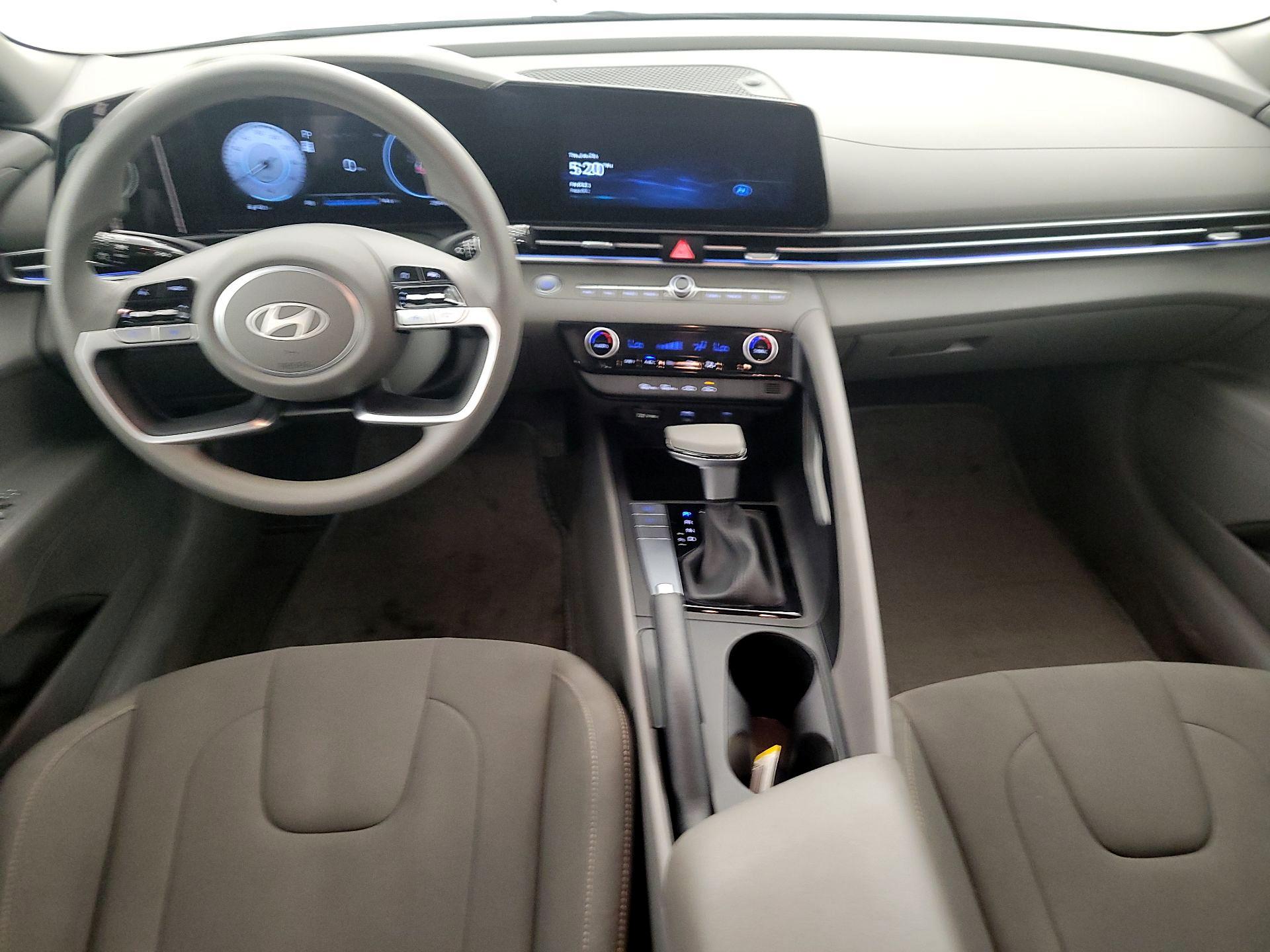 Thumbnail: 2024 Hyundai Elantra - 9