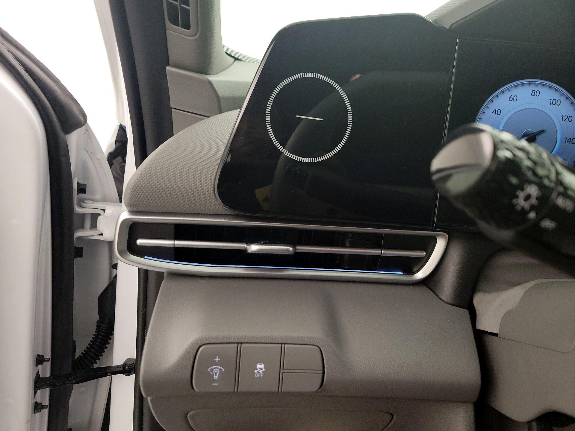 Thumbnail: 2024 Hyundai Elantra - 13