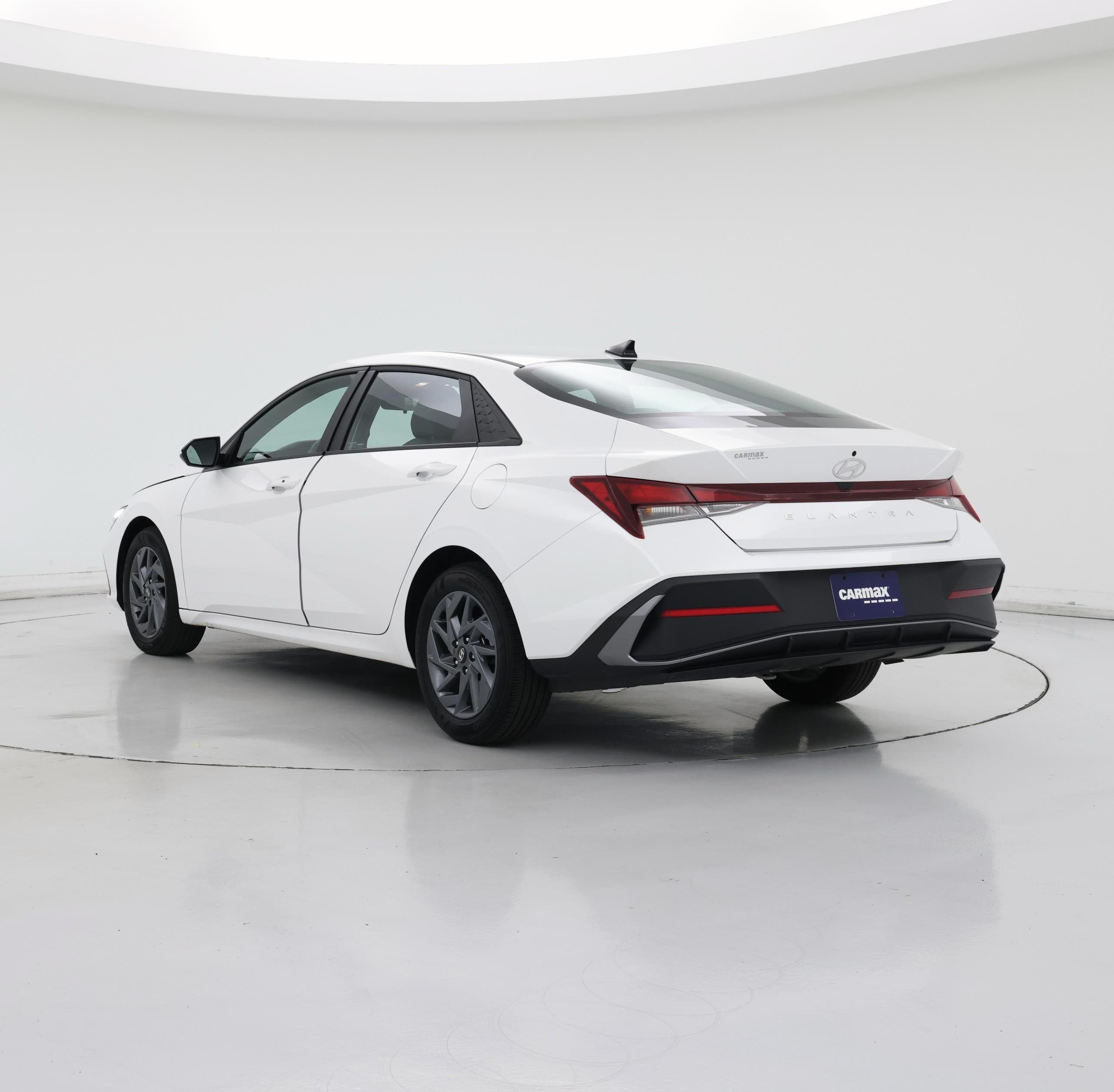 Thumbnail: 2024 Hyundai Elantra - 2