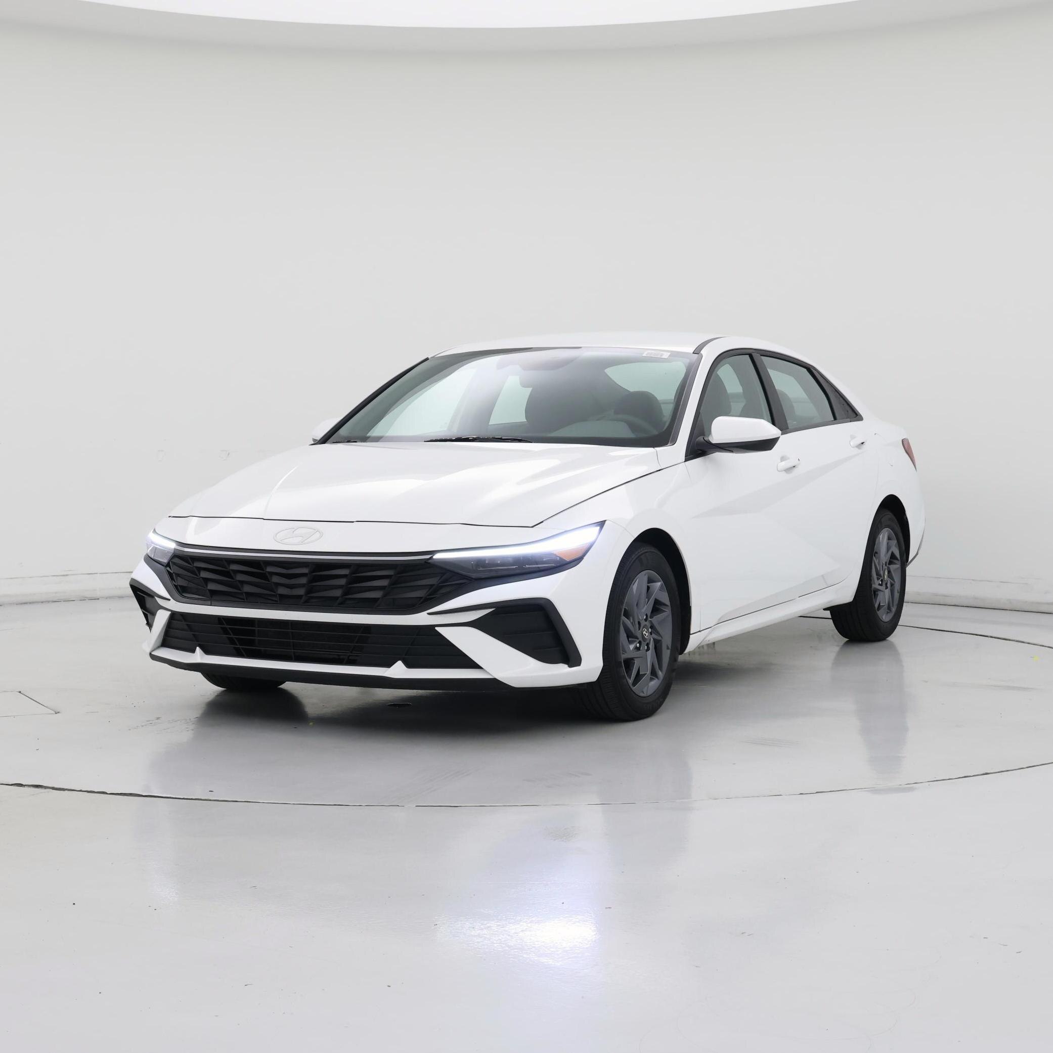 Thumbnail: 2024 Hyundai Elantra - 4