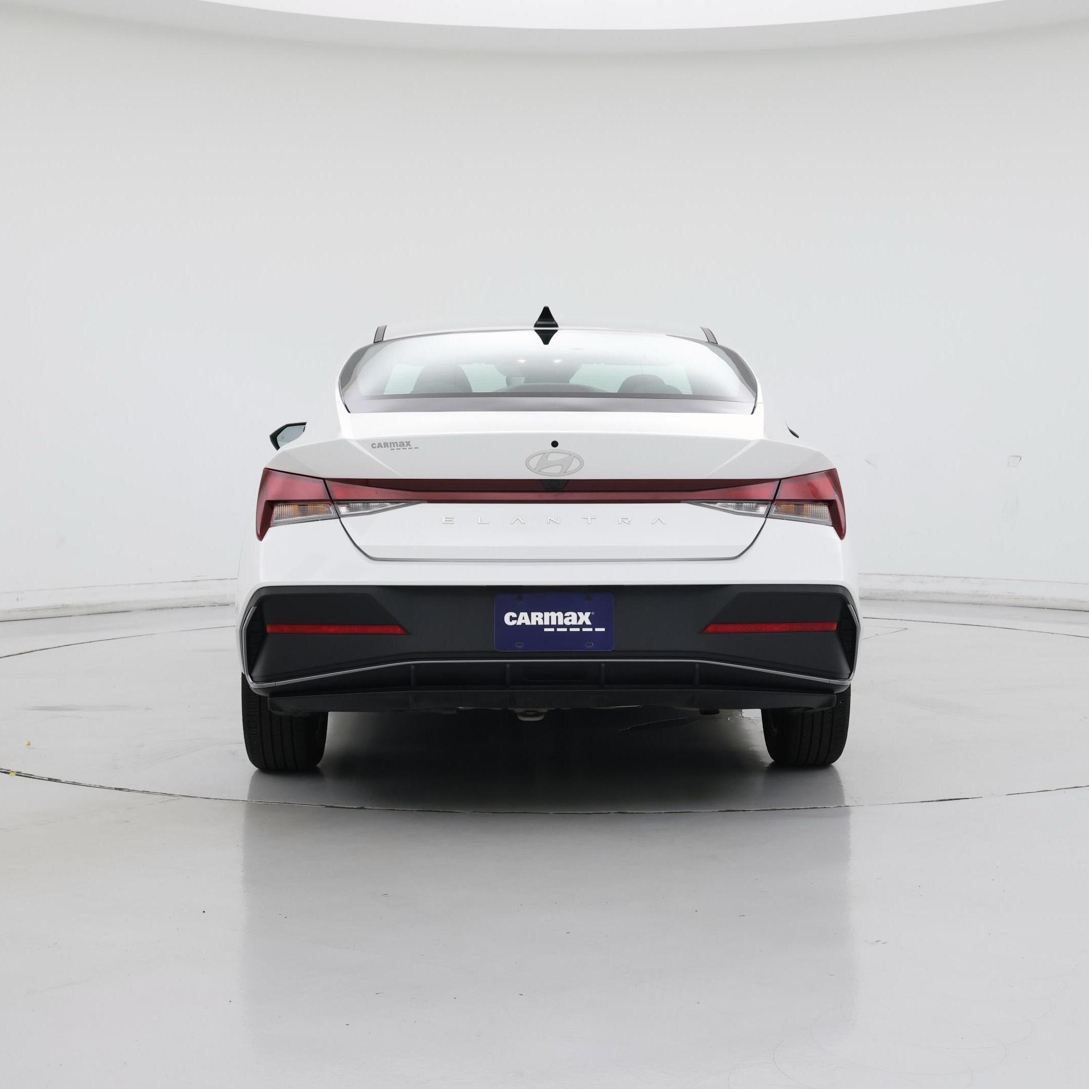 Thumbnail: 2024 Hyundai Elantra - 6