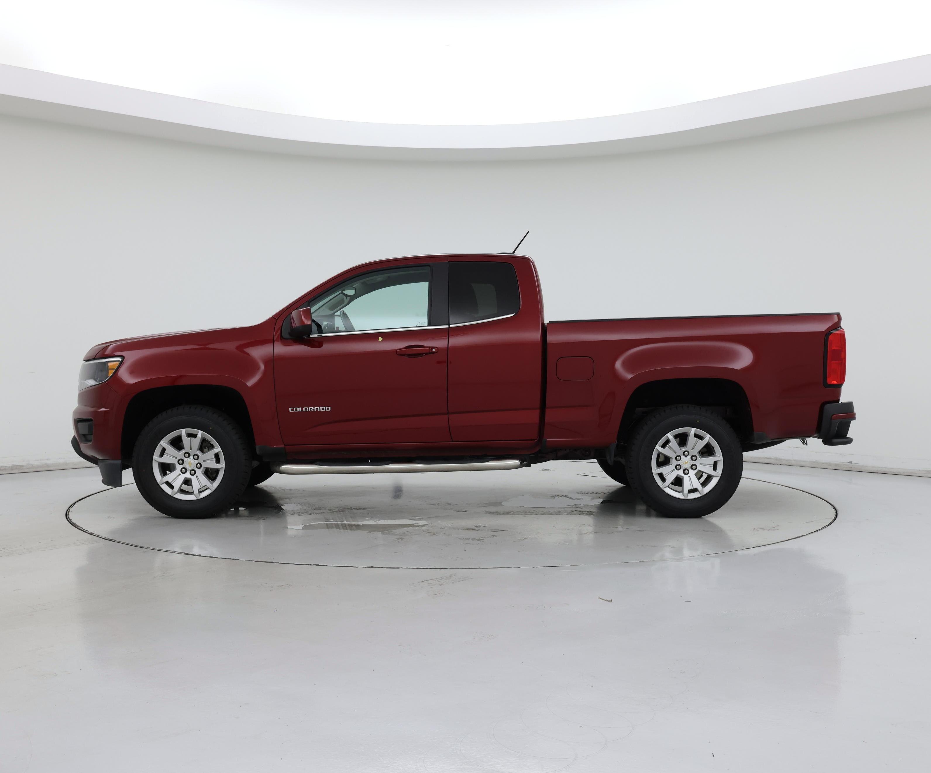 Thumbnail: 2019 Chevrolet Colorado - 3