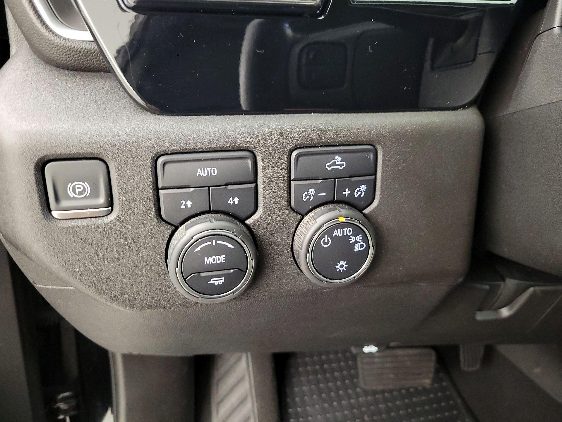 Thumbnail: 2023 Chevrolet Silverado 1500 - 13