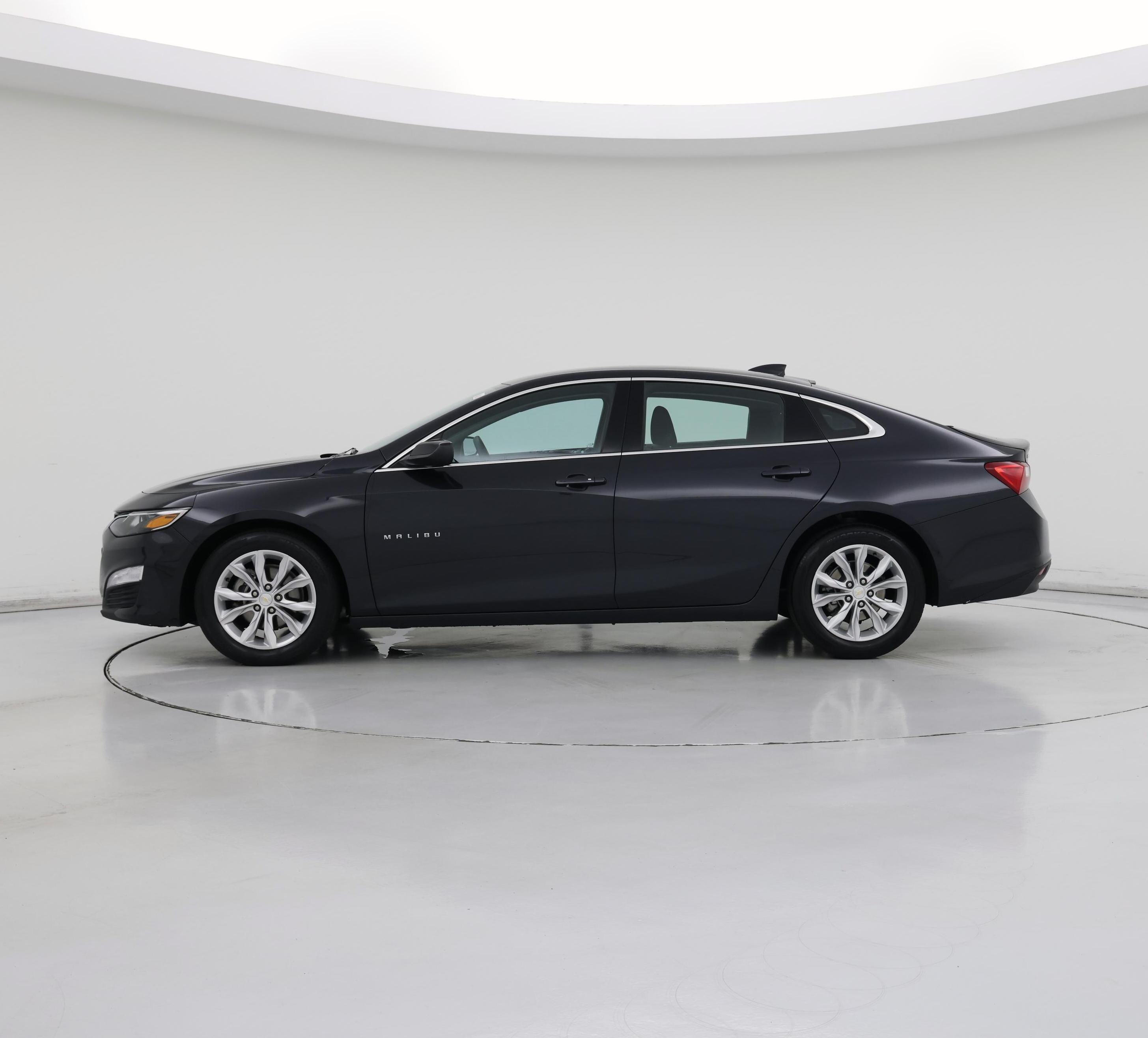 Thumbnail: 2023 Chevrolet Malibu - 3