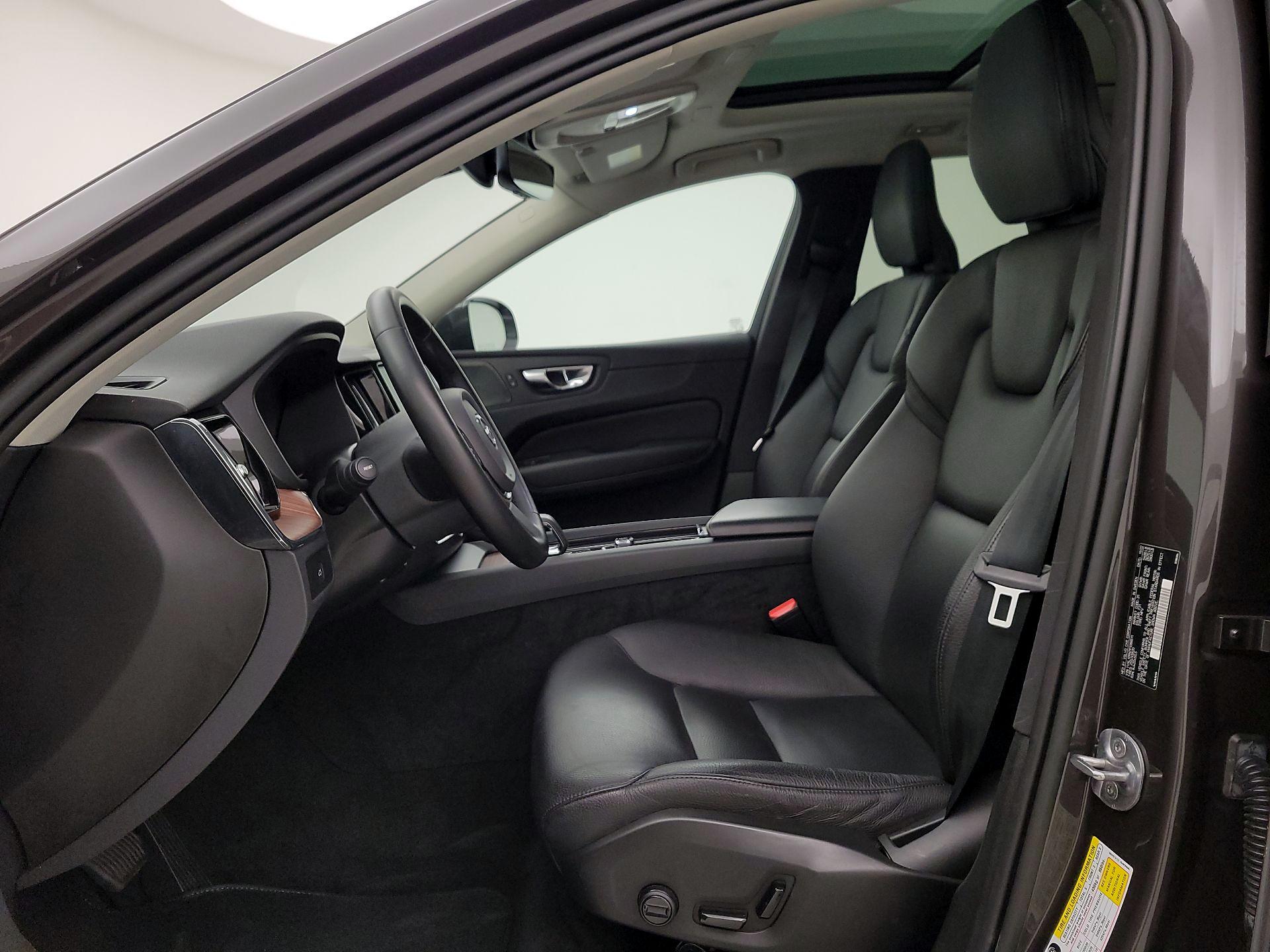 Thumbnail: 2023 Volvo XC60 - 11