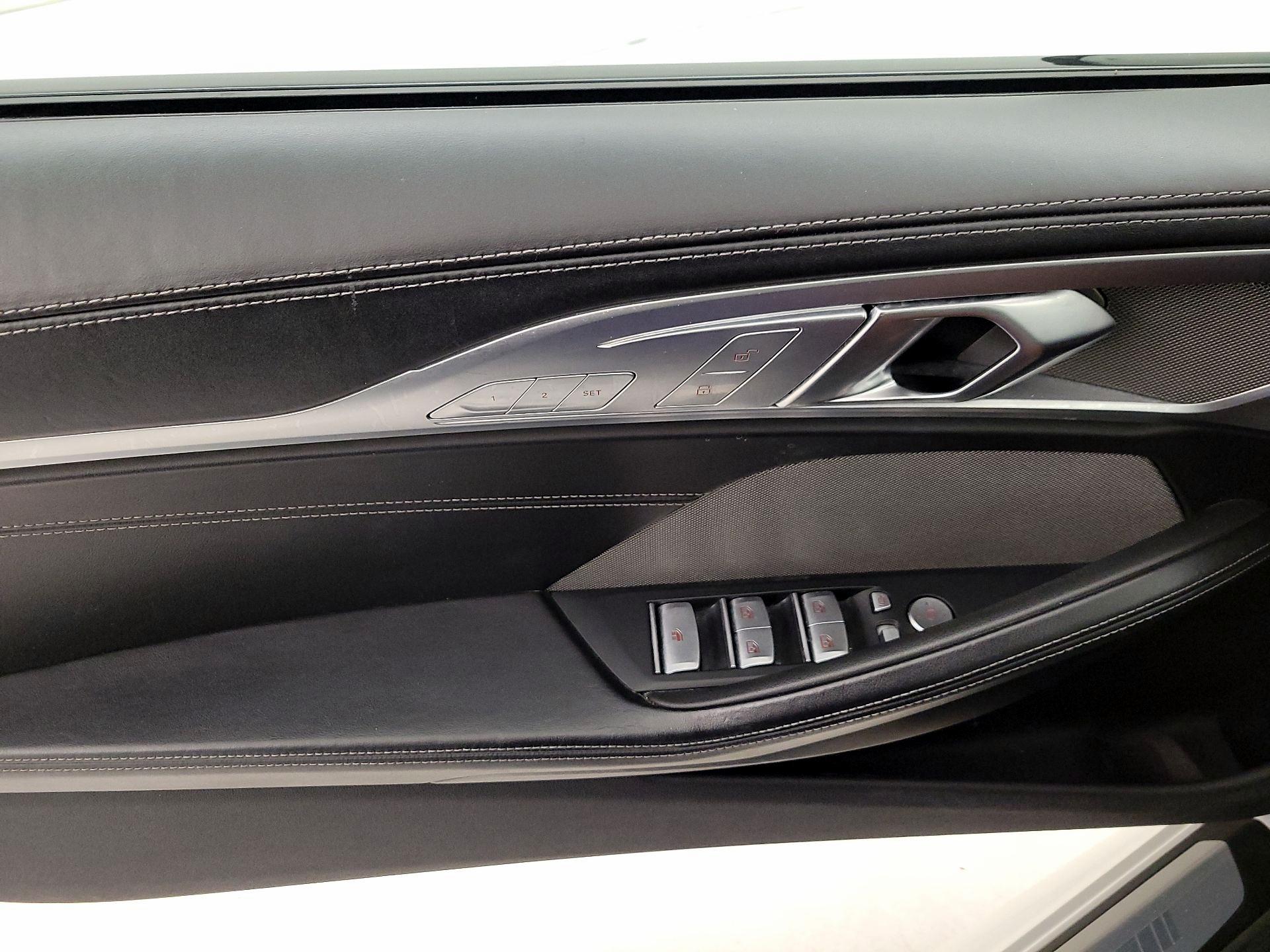 Thumbnail: 2023 BMW 8 Series - 10