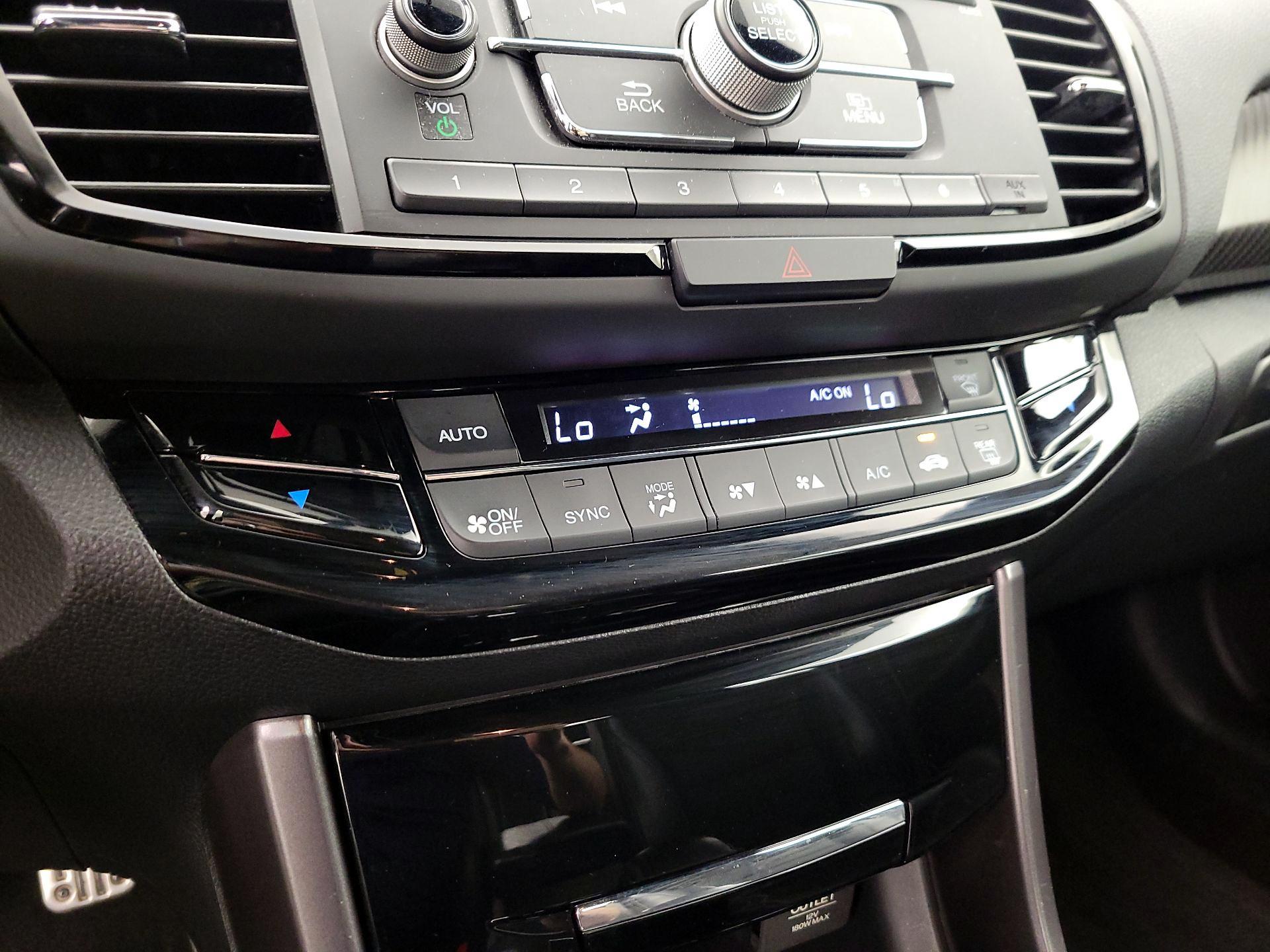 Thumbnail: 2016 Honda Accord - 16
