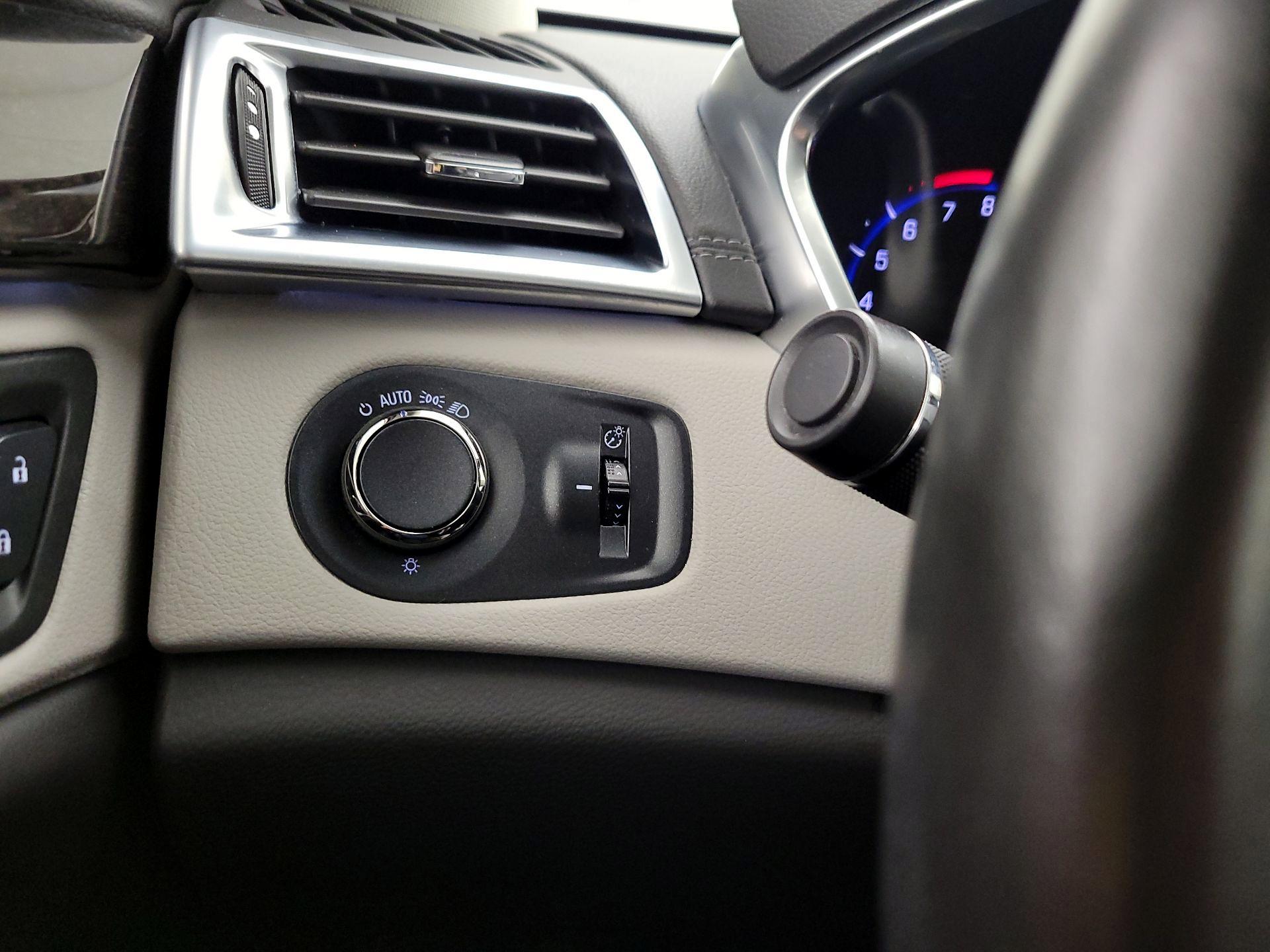 Thumbnail: 2016 Cadillac SRX - 13