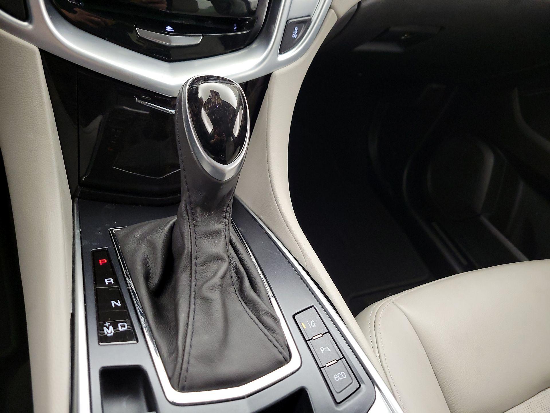 Thumbnail: 2016 Cadillac SRX - 18