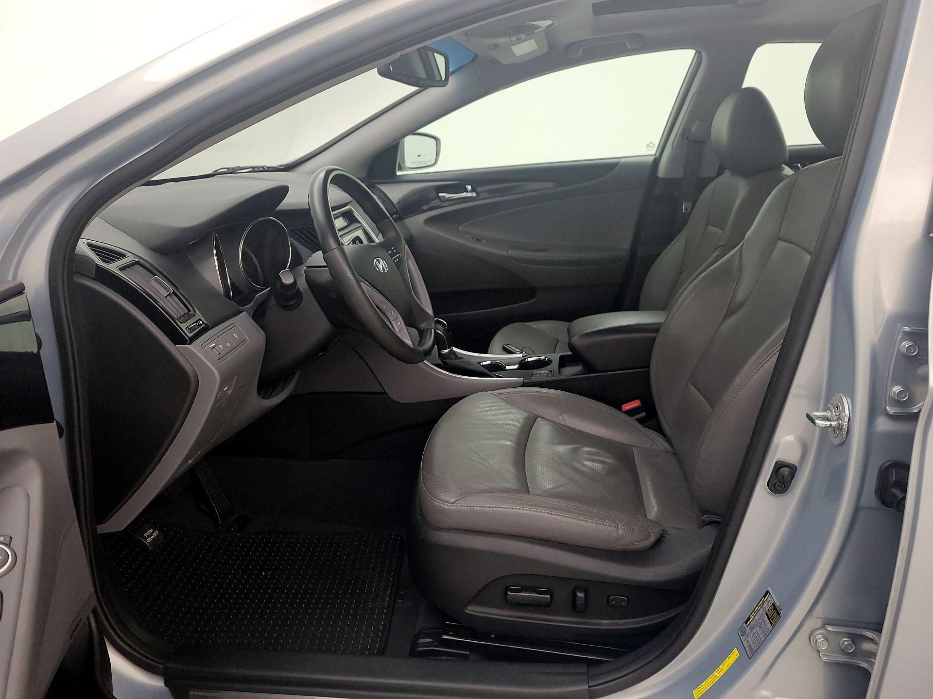 Thumbnail: 2013 Hyundai Sonata - 11