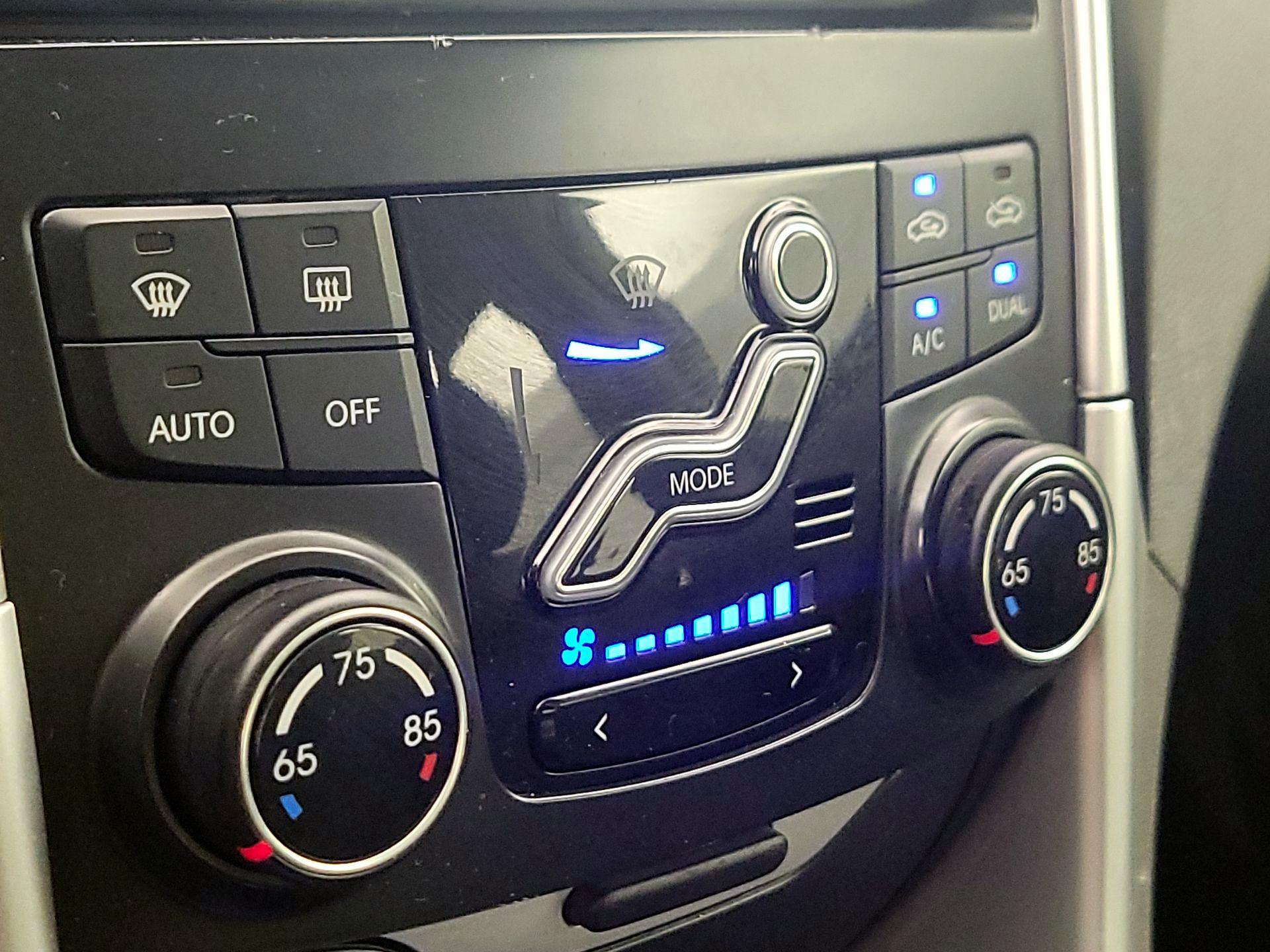Thumbnail: 2013 Hyundai Sonata - 15
