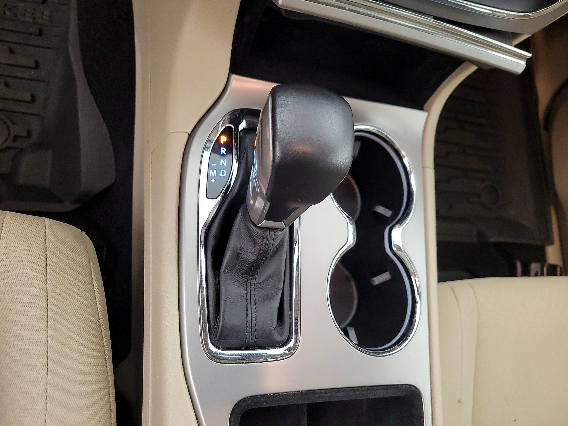 Thumbnail: 2021 Jeep Grand Cherokee - 17