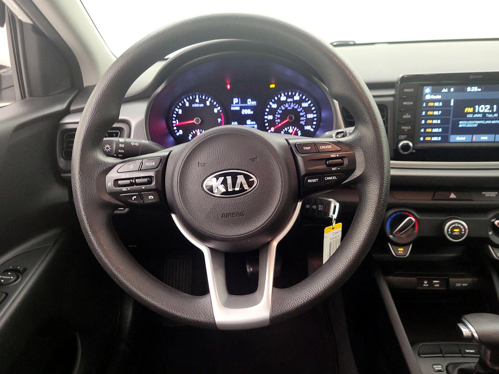 Thumbnail: 2019 Kia Rio - 10