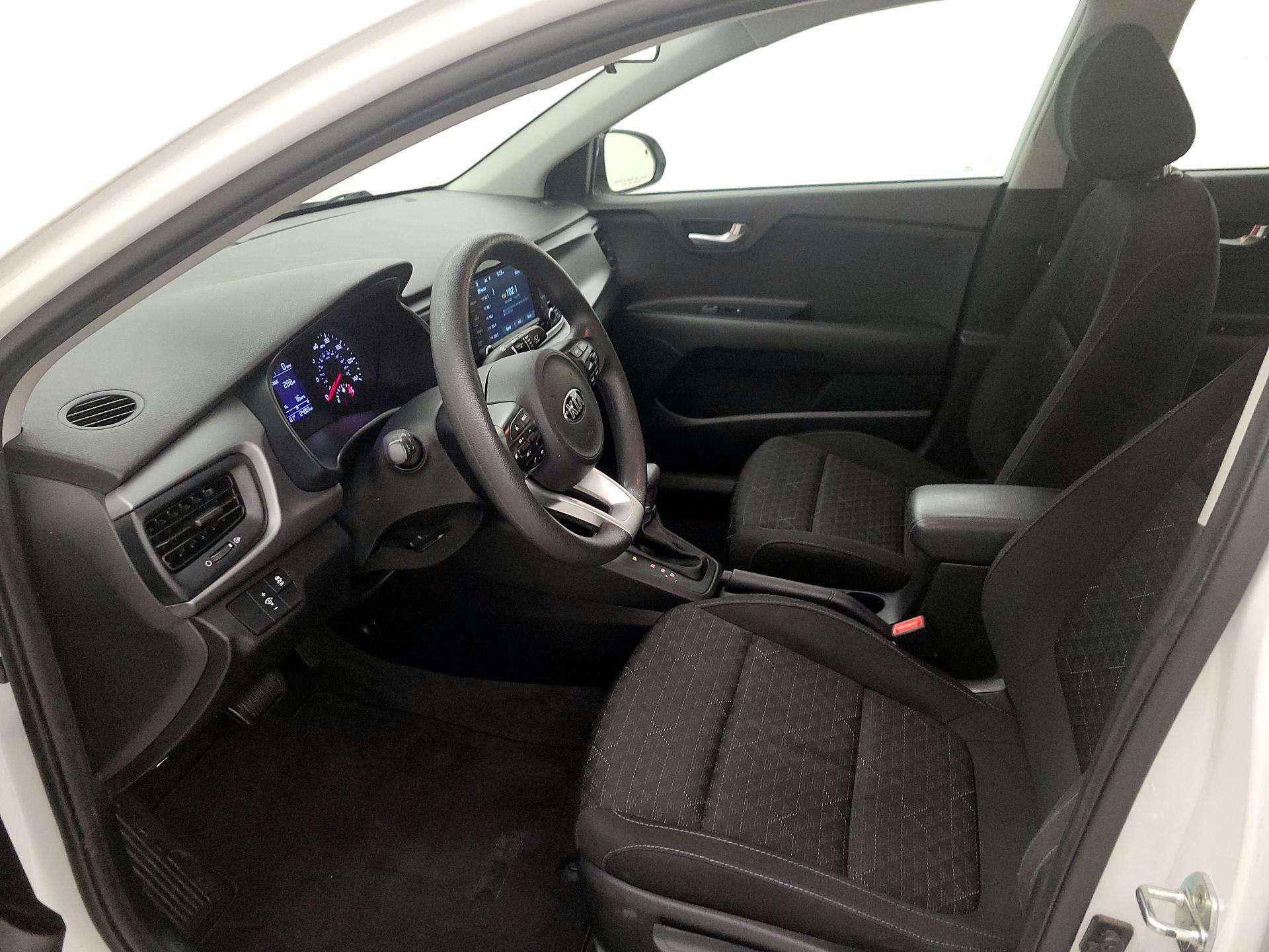 Thumbnail: 2019 Kia Rio - 11