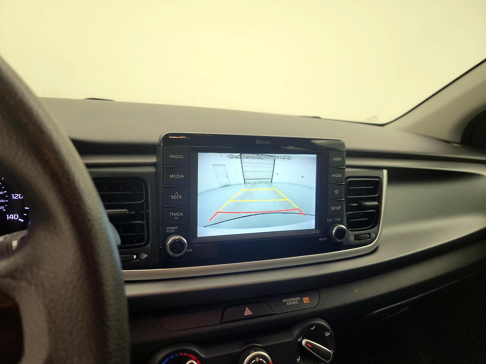 Thumbnail: 2019 Kia Rio - 14
