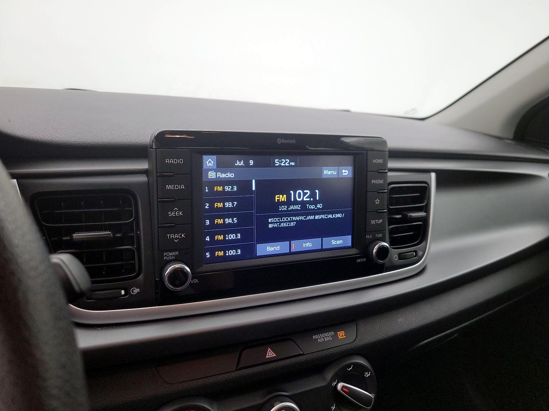 Thumbnail: 2019 Kia Rio - 15