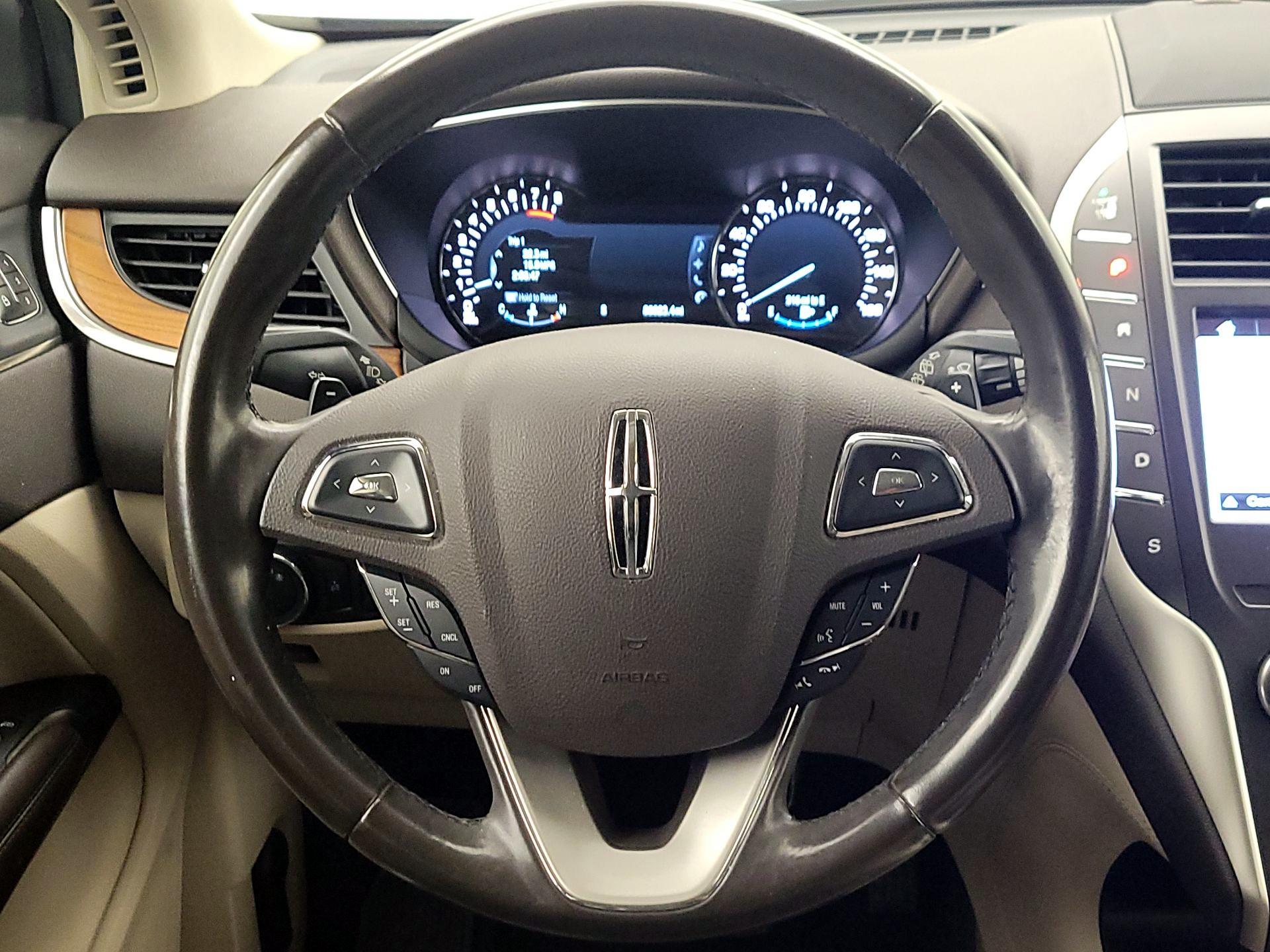 Thumbnail: 2017 Lincoln MKC - 10