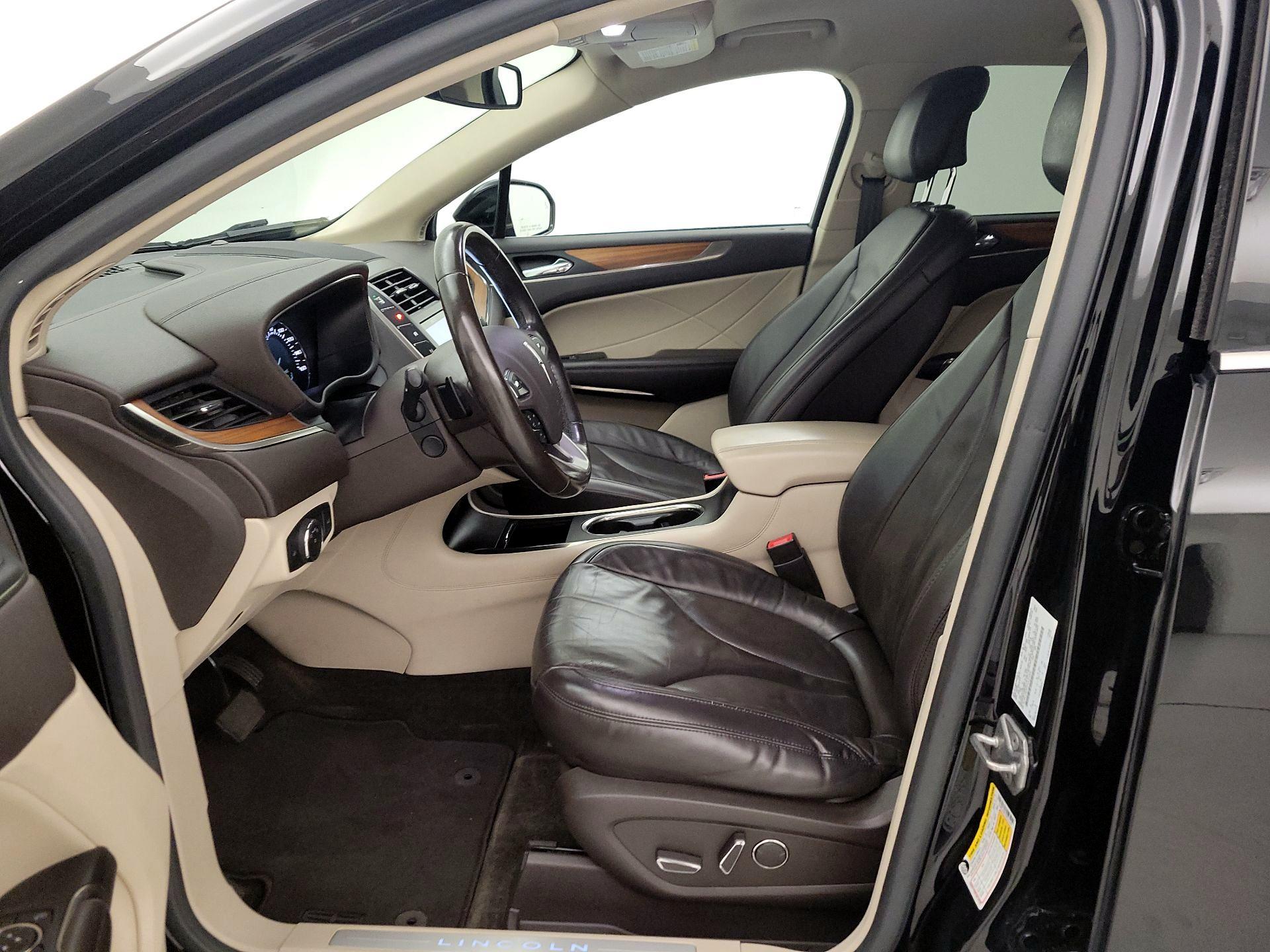 Thumbnail: 2017 Lincoln MKC - 11