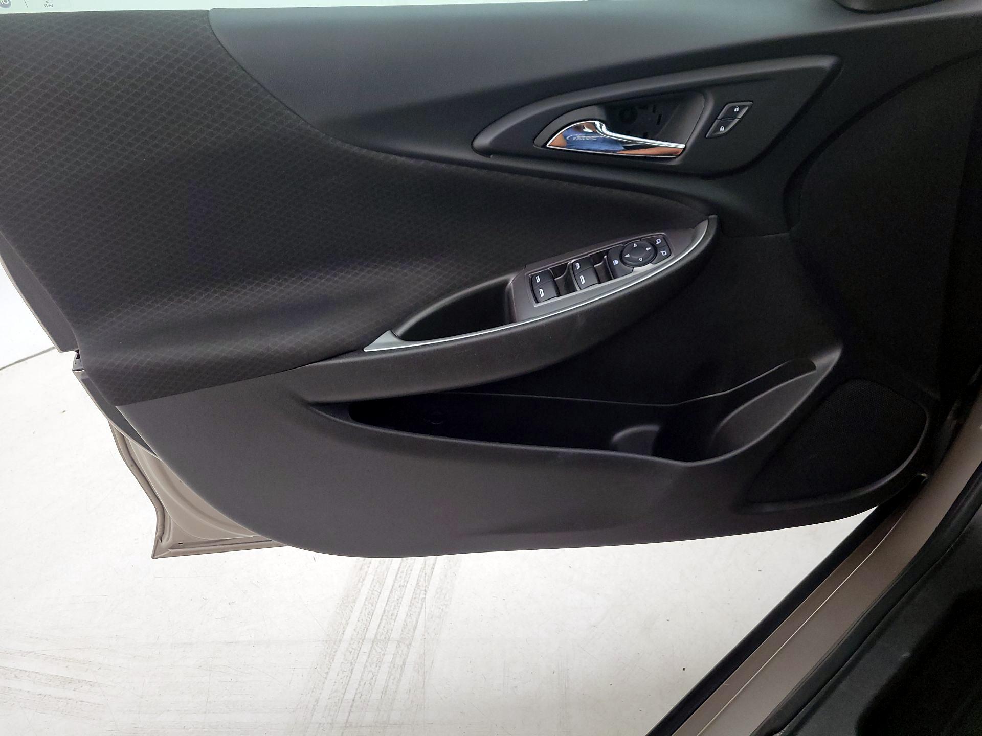 Thumbnail: 2023 Chevrolet Malibu - 12