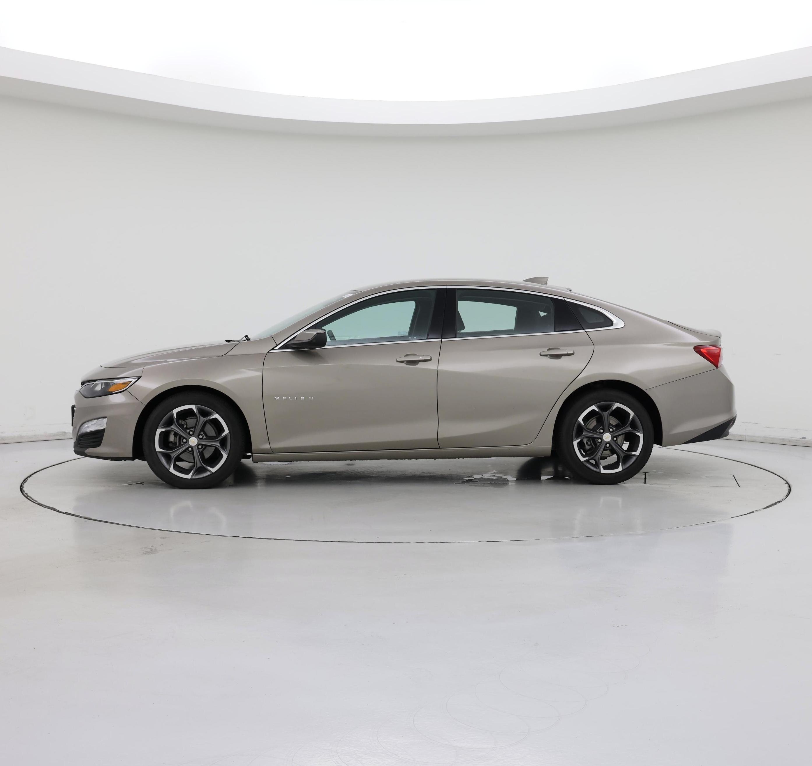 Thumbnail: 2023 Chevrolet Malibu - 3