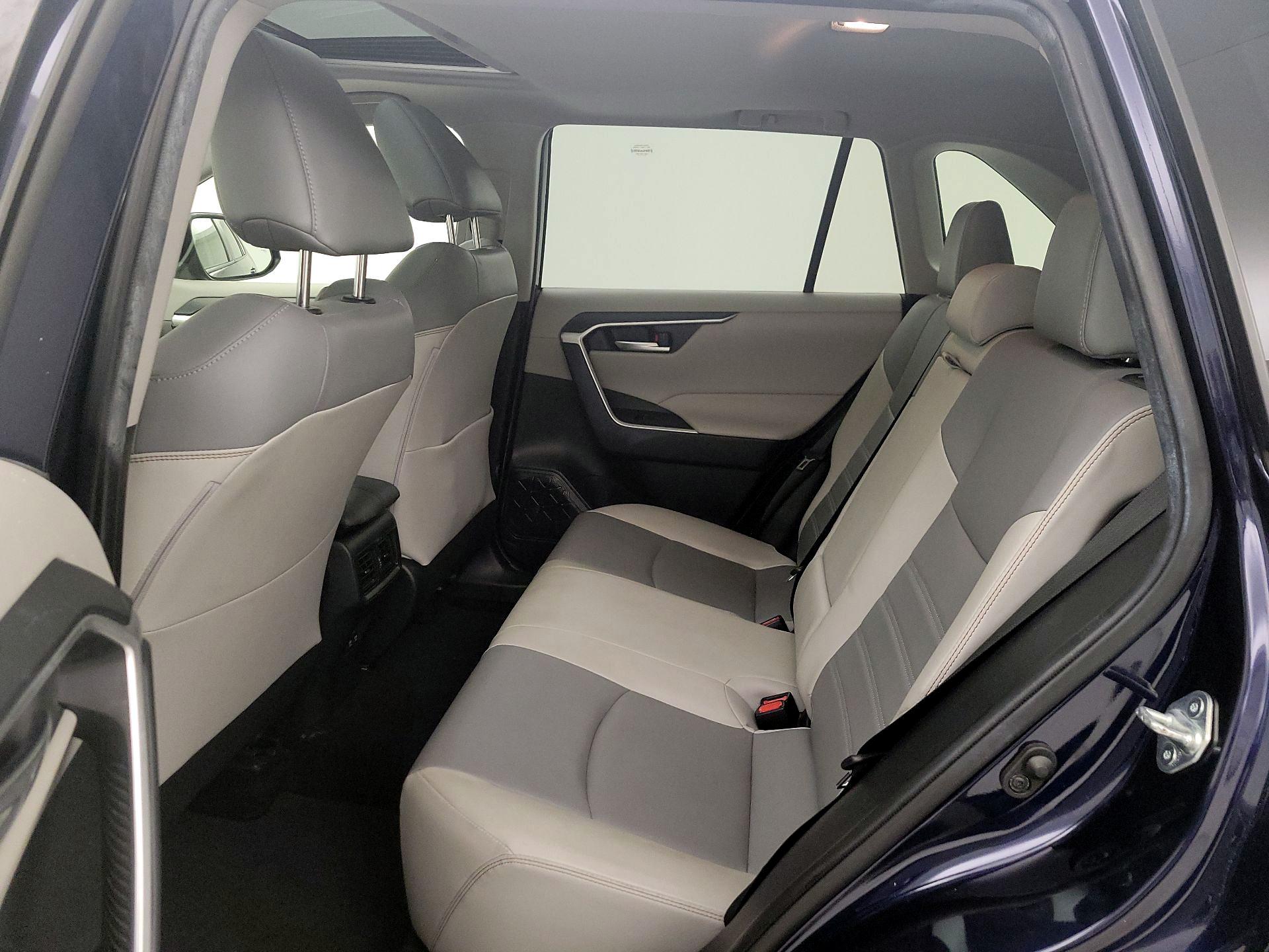 Thumbnail: 2020 Toyota RAV4 - 20