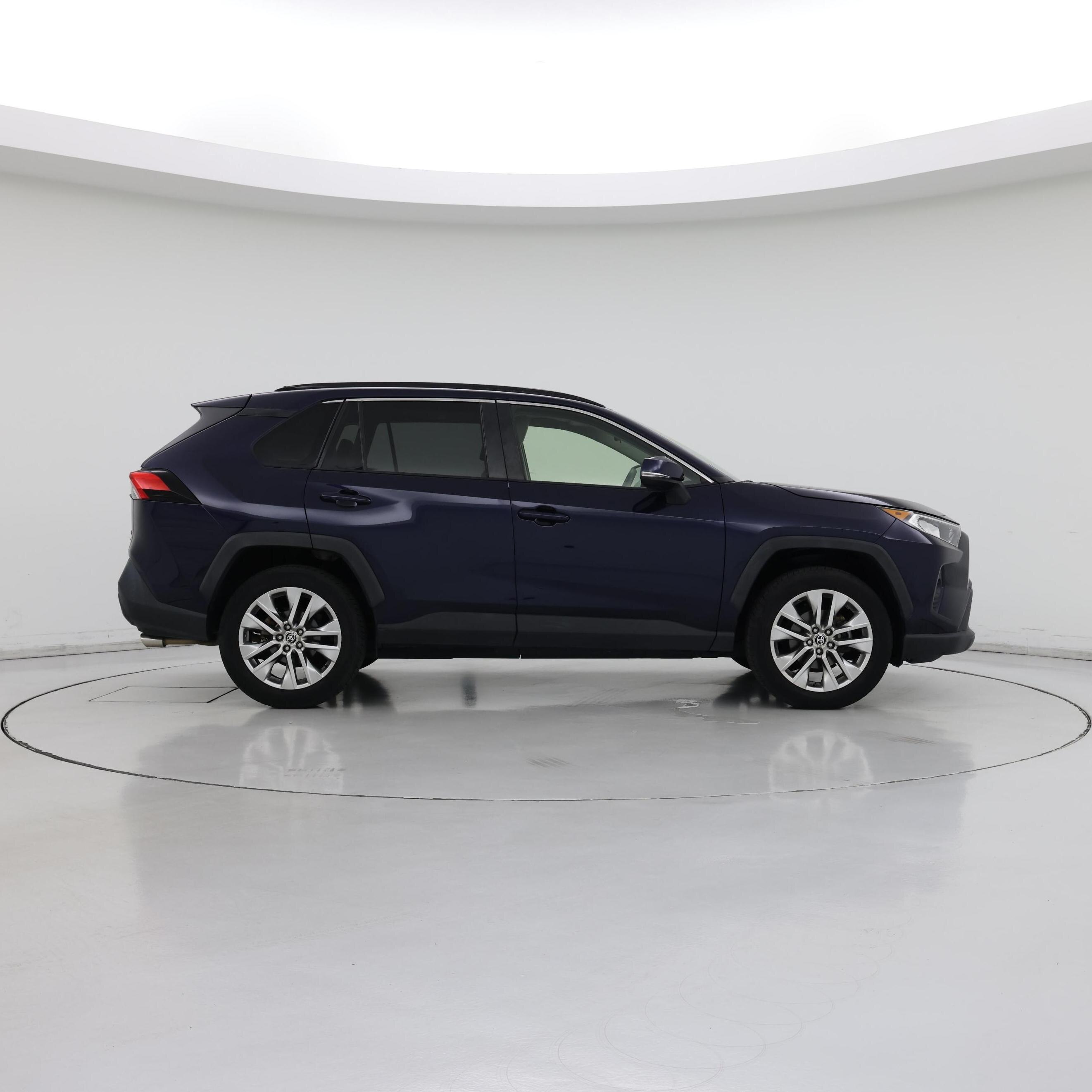 Thumbnail: 2020 Toyota RAV4 - 7