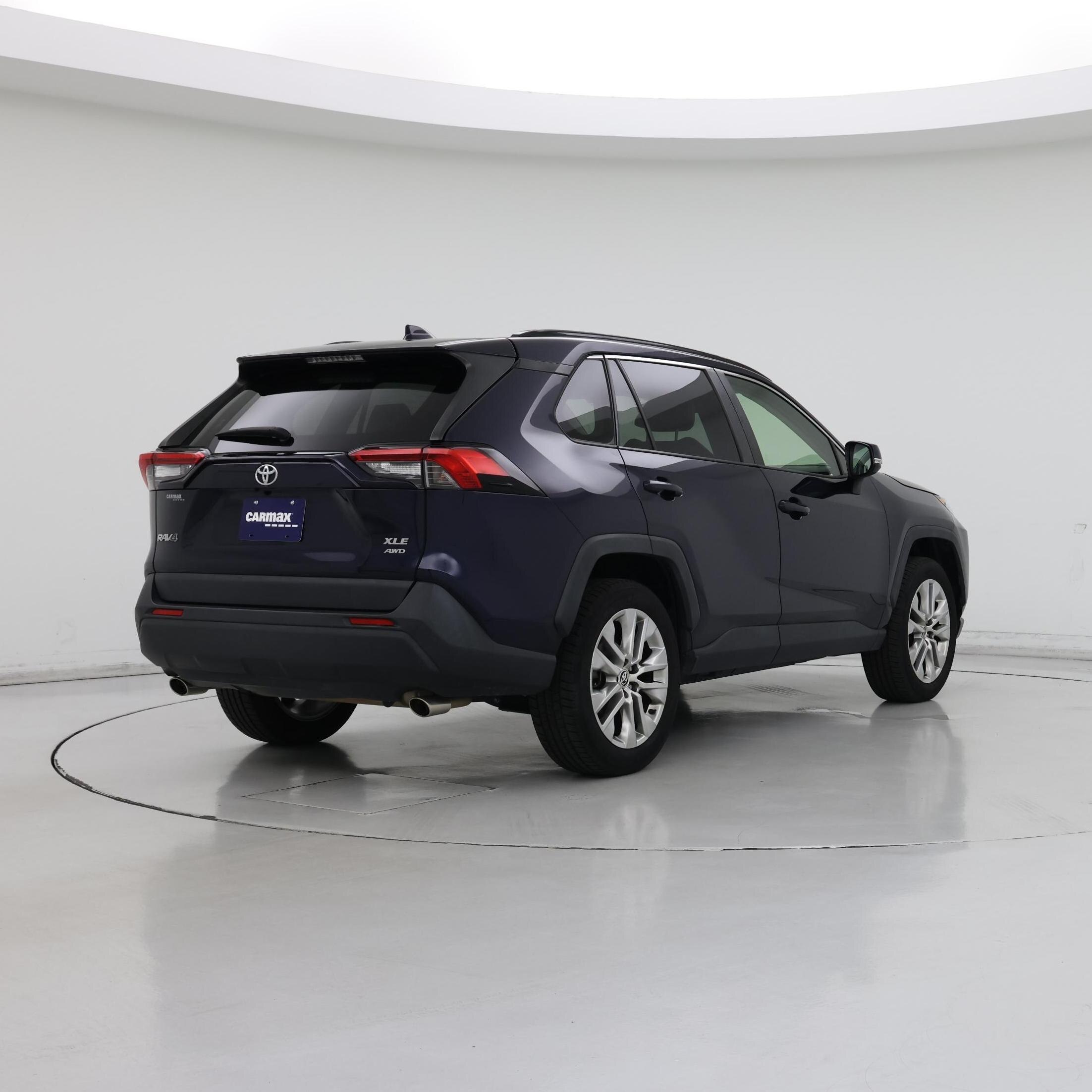 Thumbnail: 2020 Toyota RAV4 - 8