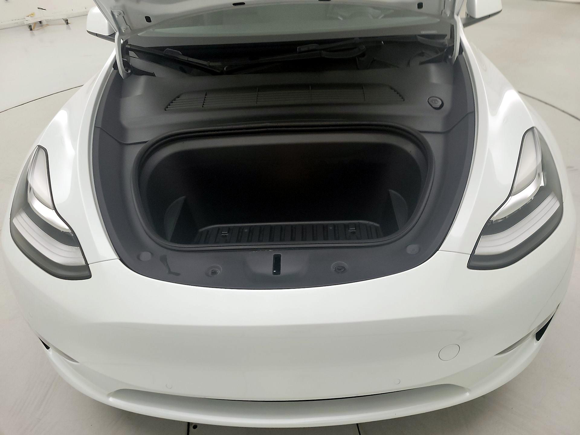 Thumbnail: 2022 Tesla Model Y - 19
