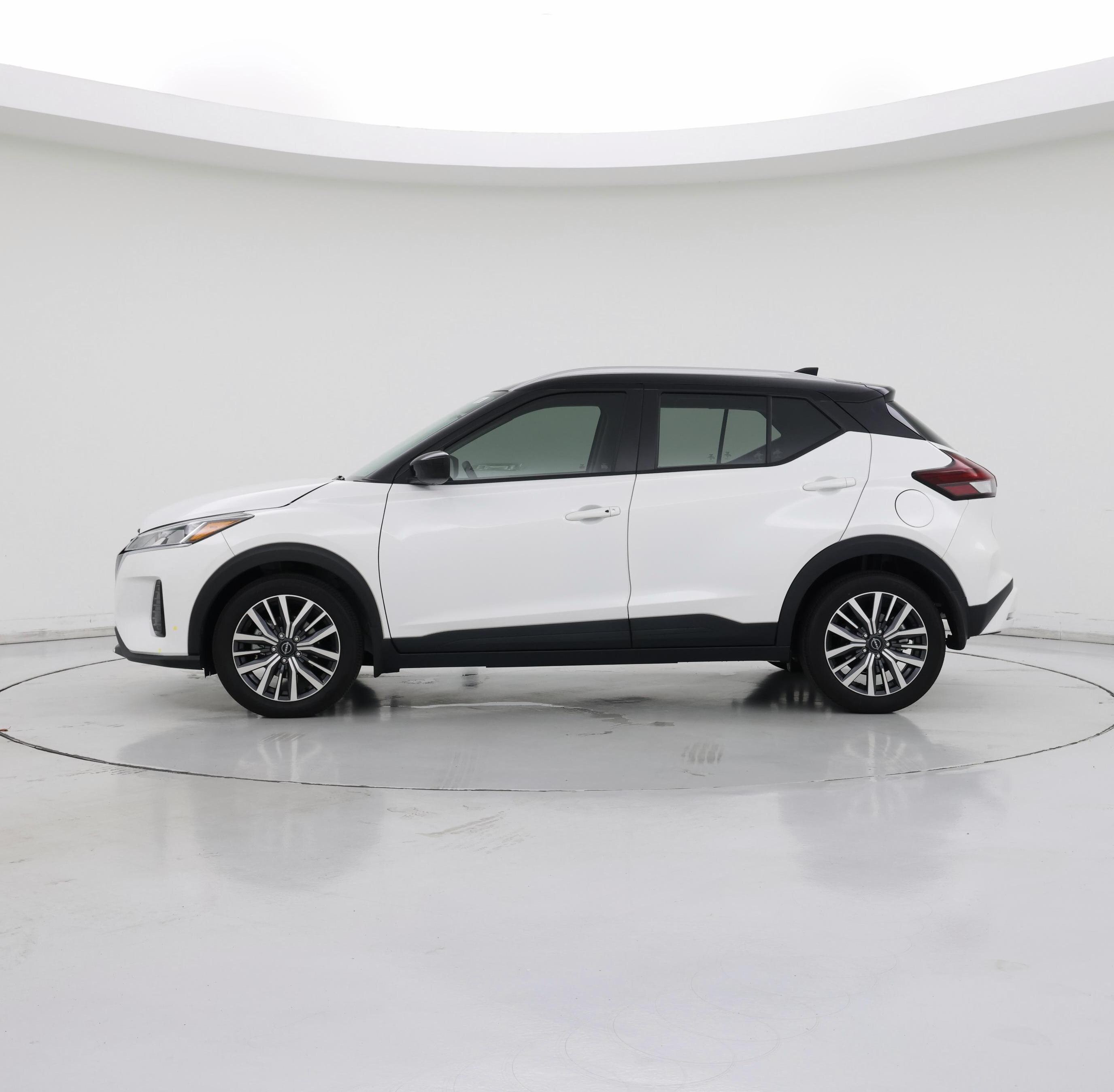 Thumbnail: 2024 Nissan Kicks - 3