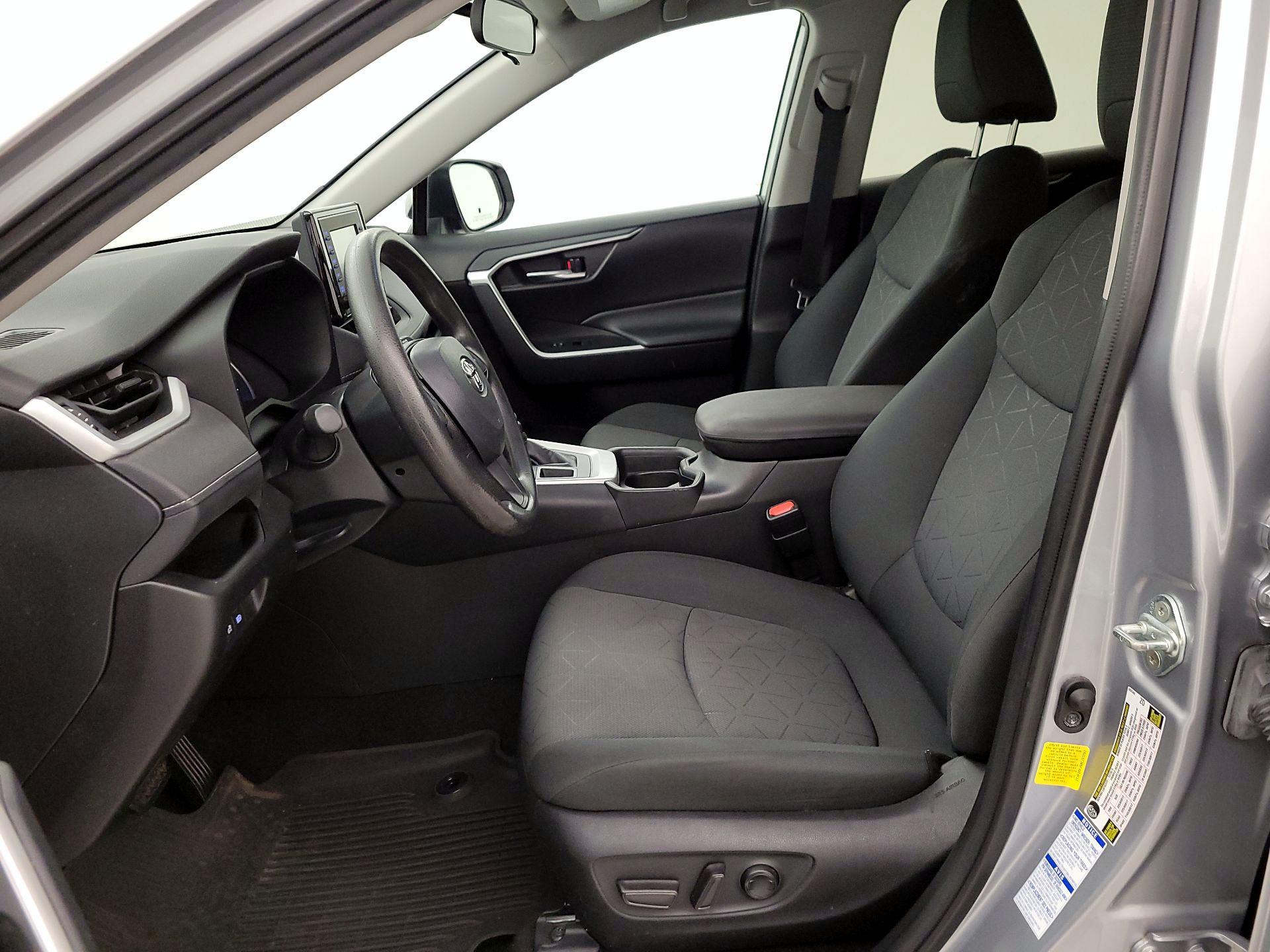 Thumbnail: 2021 Toyota RAV4 - 9