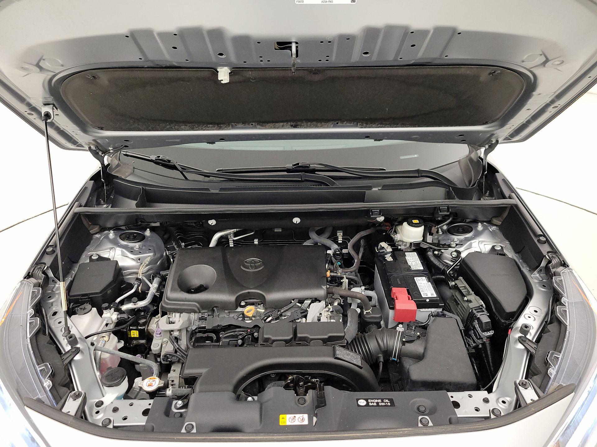 Thumbnail: 2021 Toyota RAV4 - 19