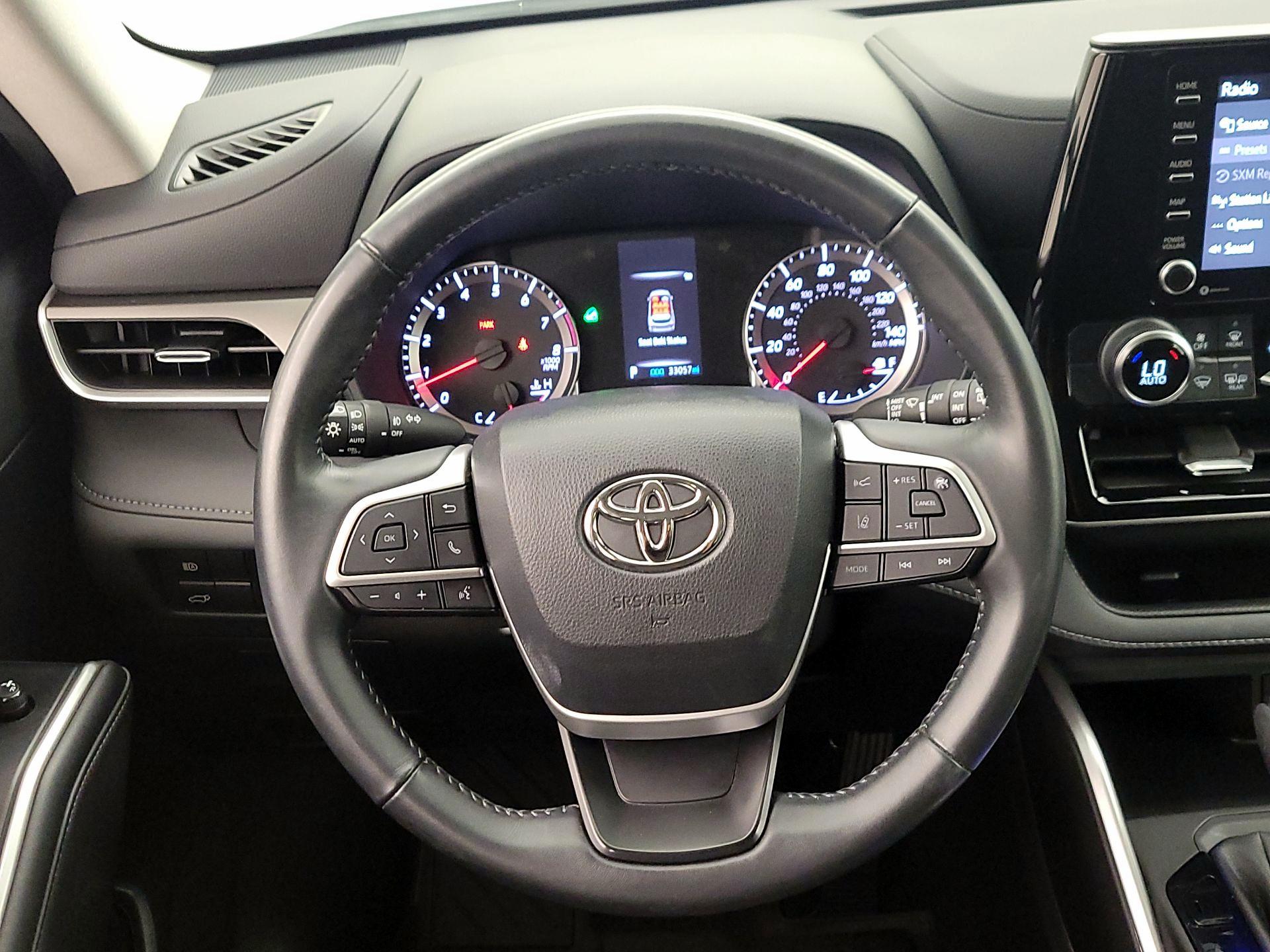 Thumbnail: 2022 Toyota Highlander - 10