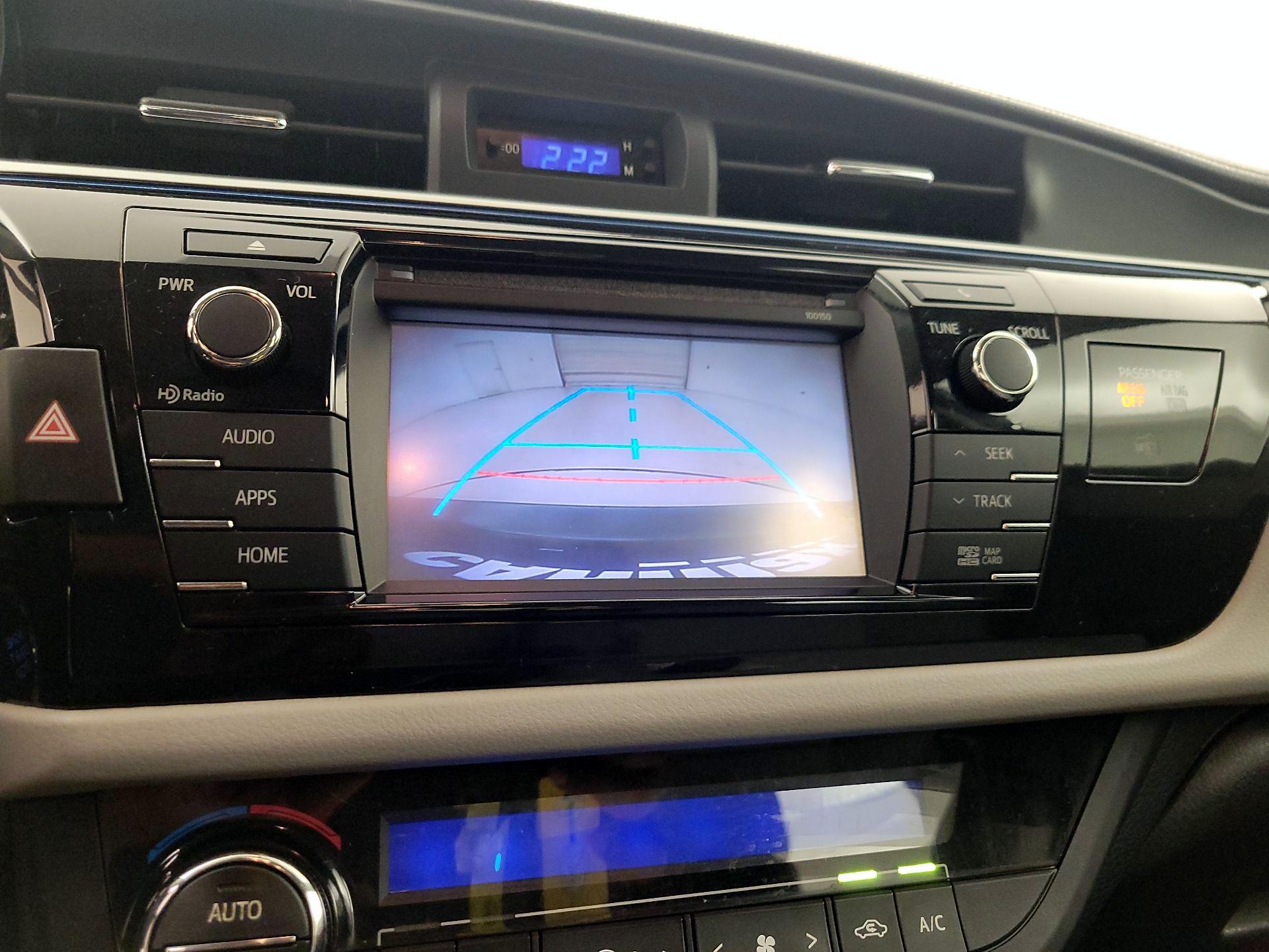 Thumbnail: 2015 Toyota Corolla - 15