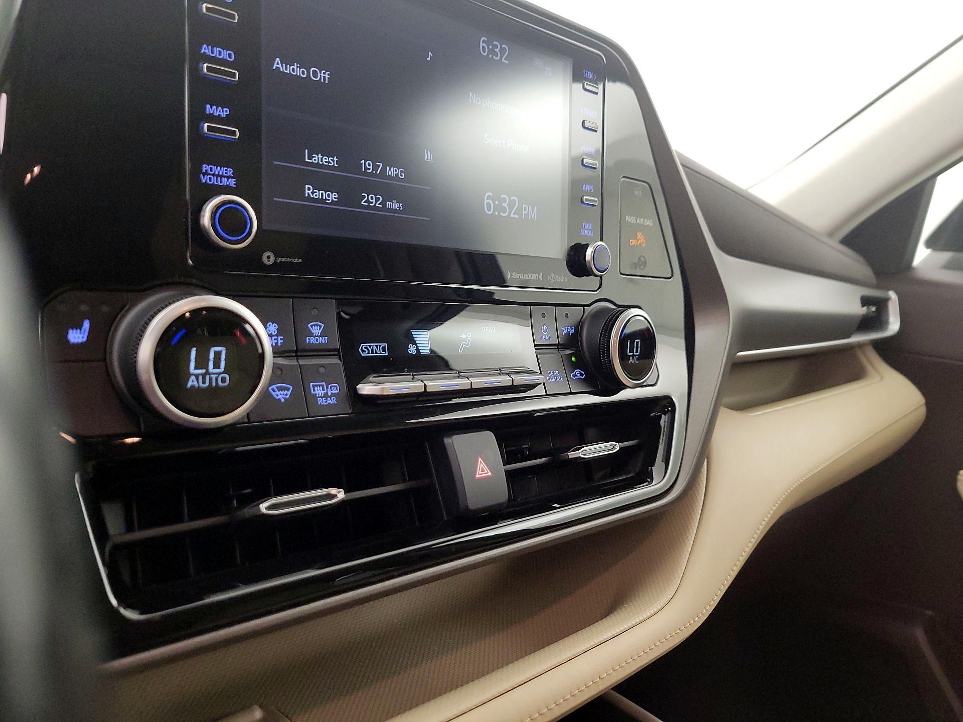 Thumbnail: 2021 Toyota Highlander - 16