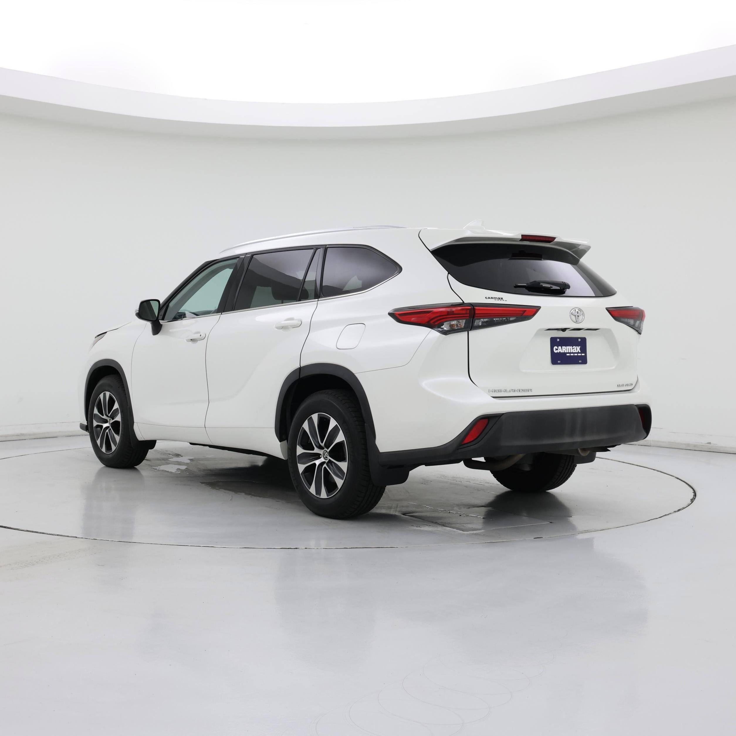 Thumbnail: 2021 Toyota Highlander - 2