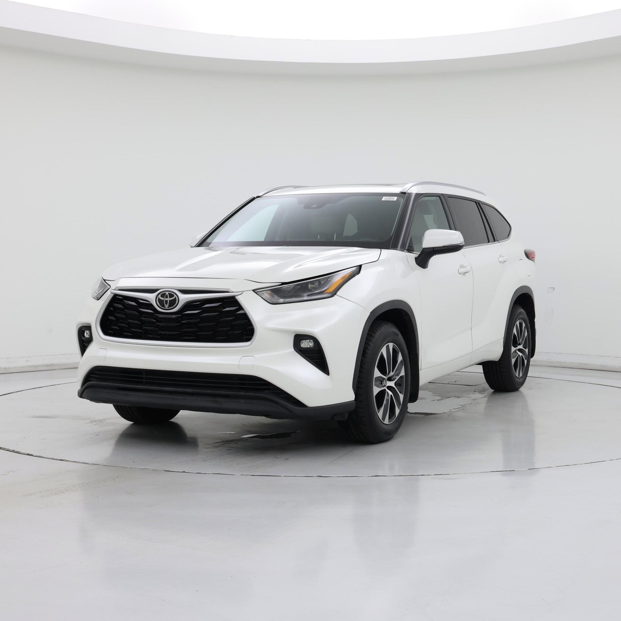 Thumbnail: 2021 Toyota Highlander - 4