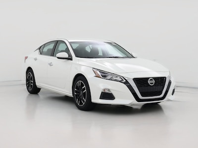 White 2019 Nissan Altima S