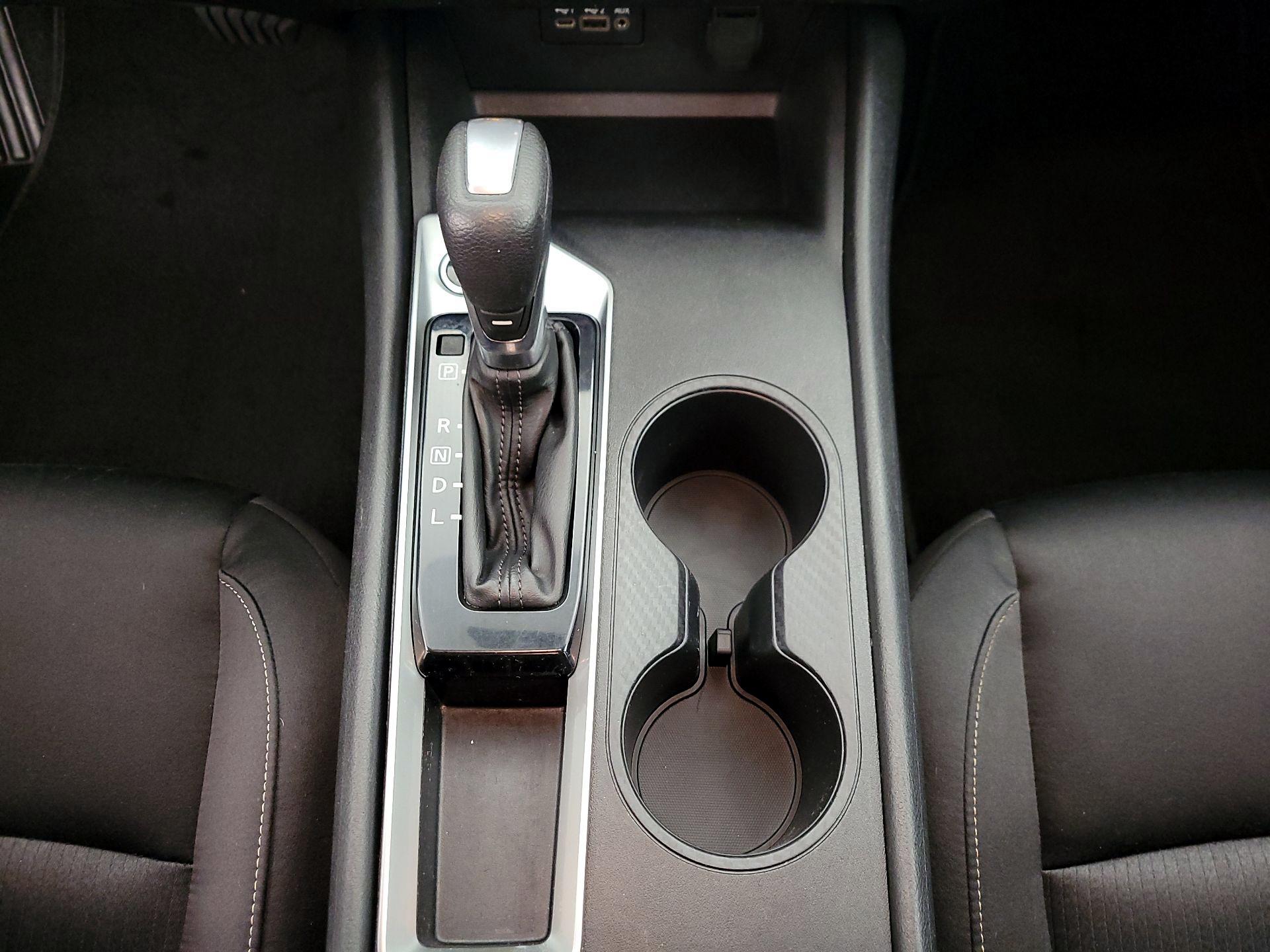 Thumbnail: 2019 Nissan Altima - 17