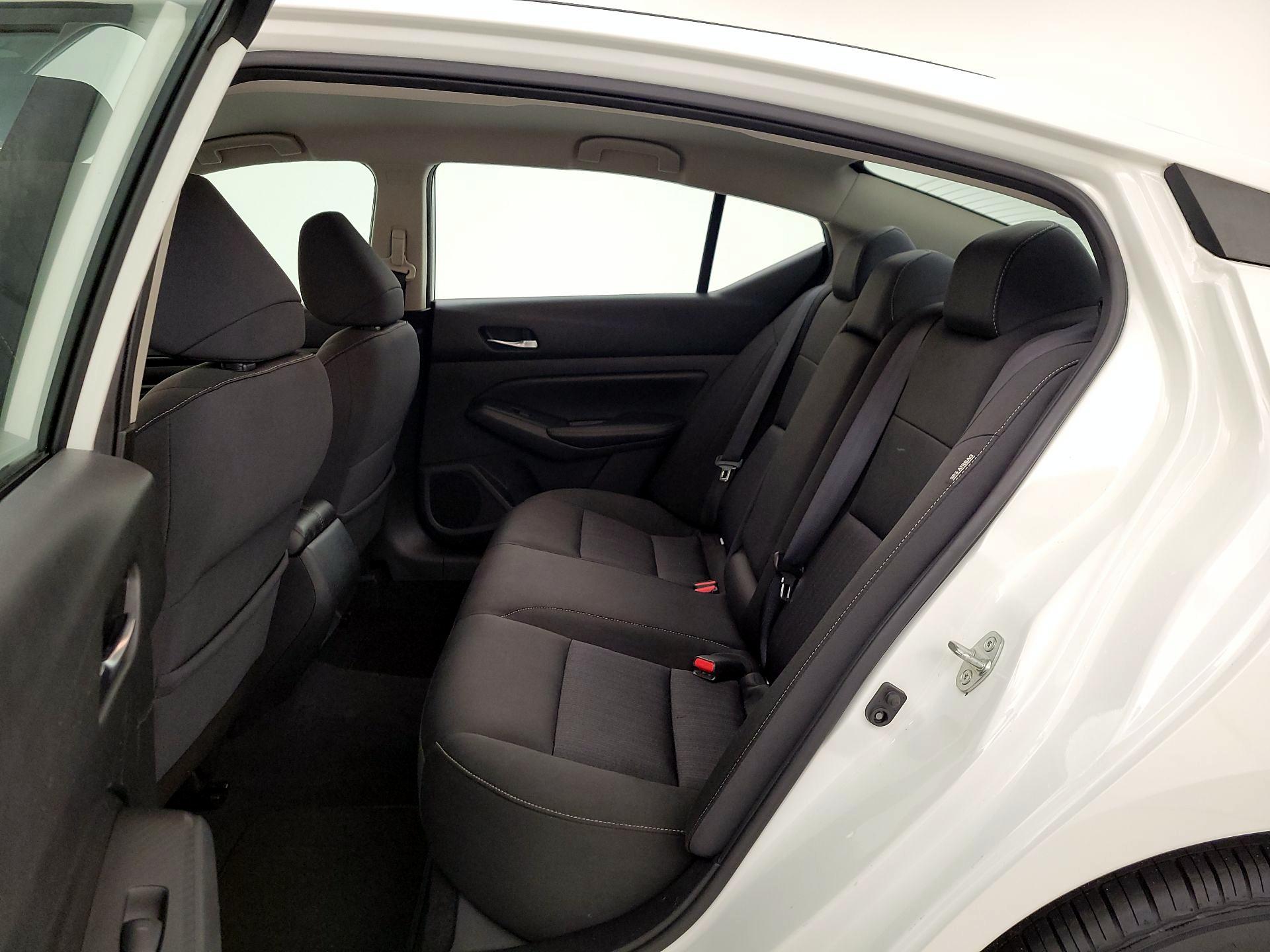 Thumbnail: 2019 Nissan Altima - 19