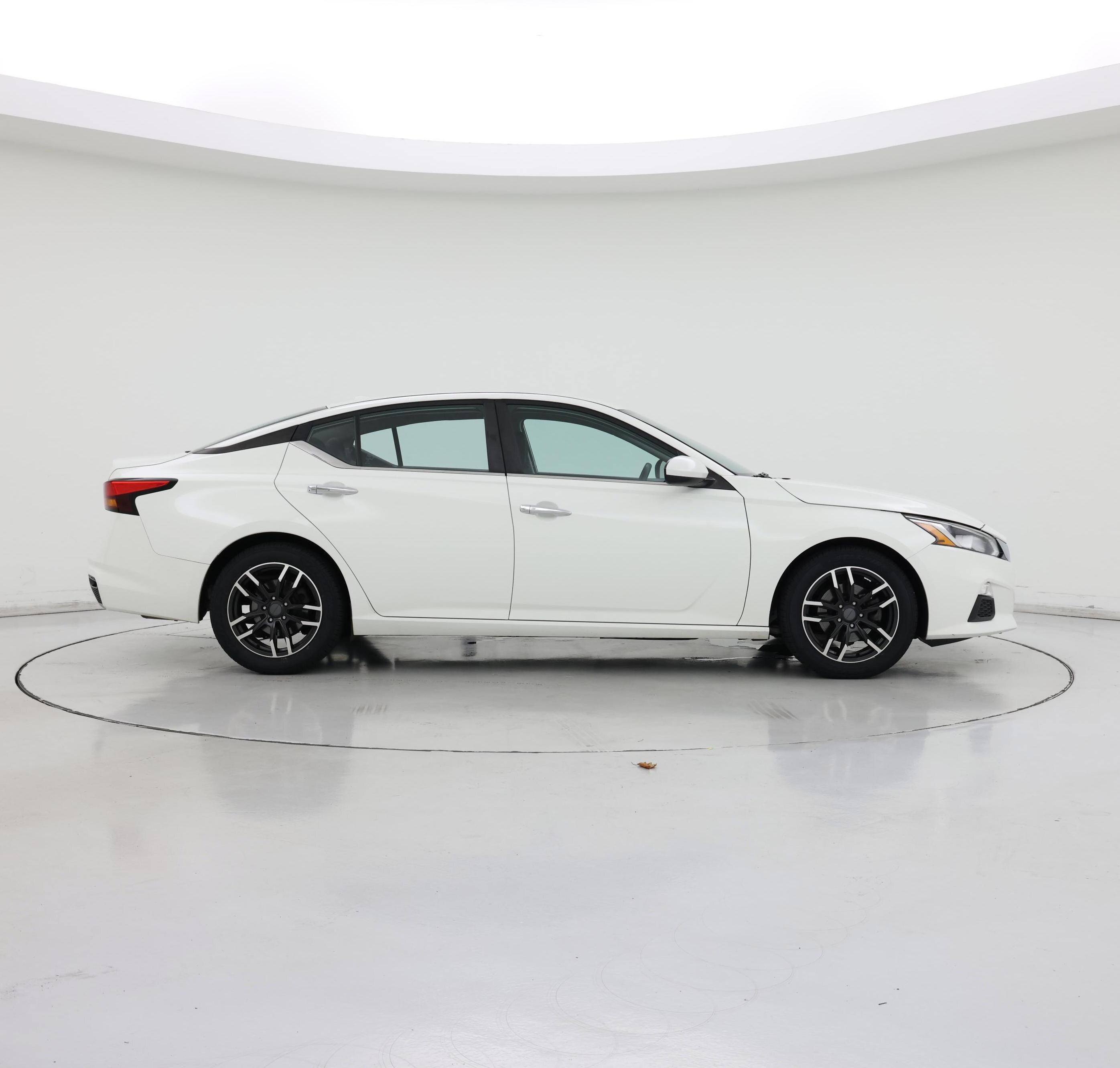 Thumbnail: 2019 Nissan Altima - 7