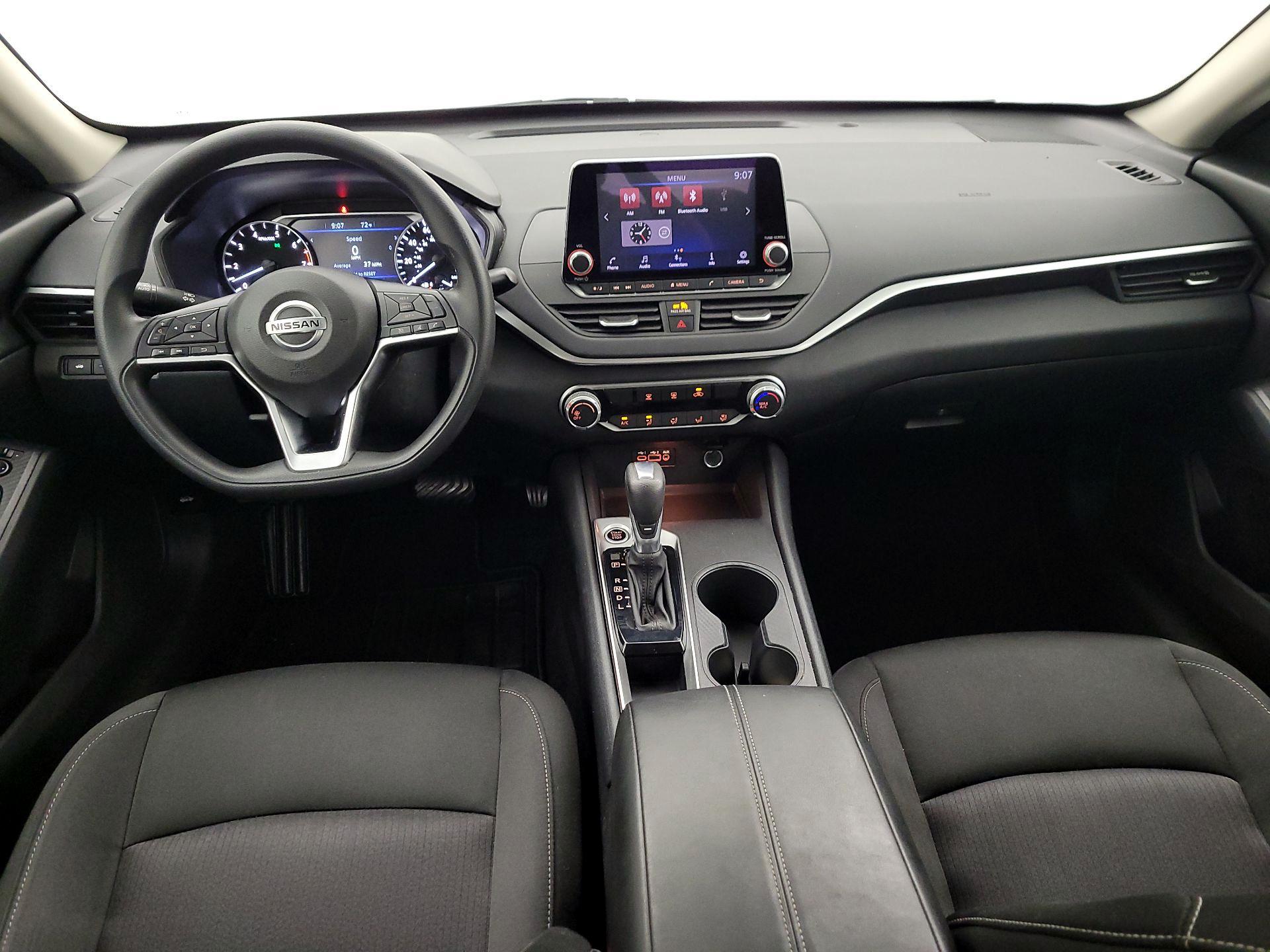 Thumbnail: 2020 Nissan Altima - 9