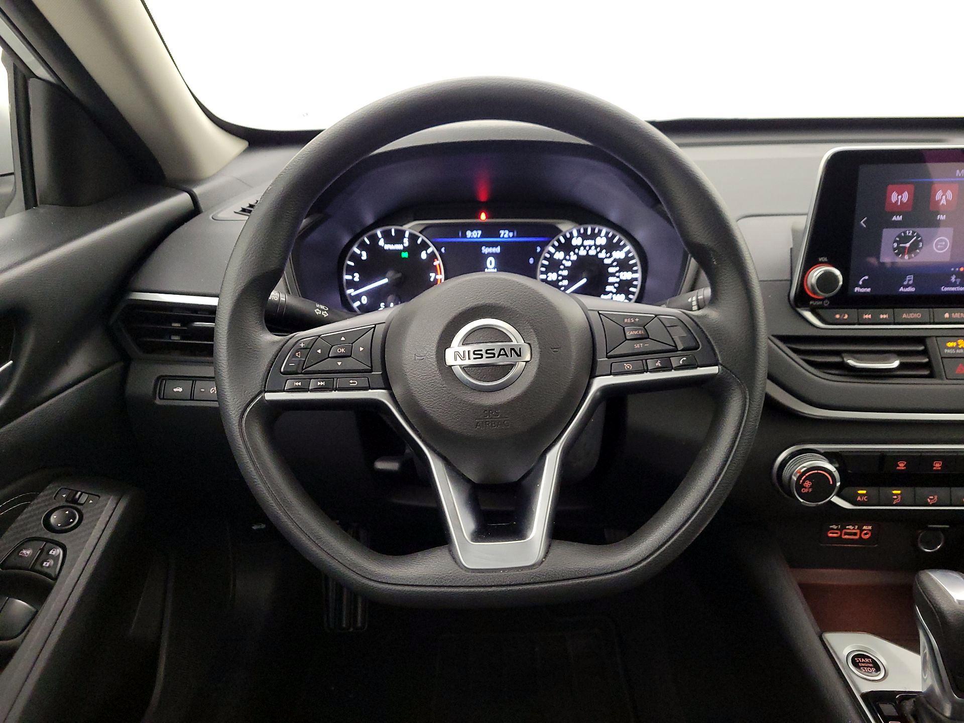 Thumbnail: 2020 Nissan Altima - 10