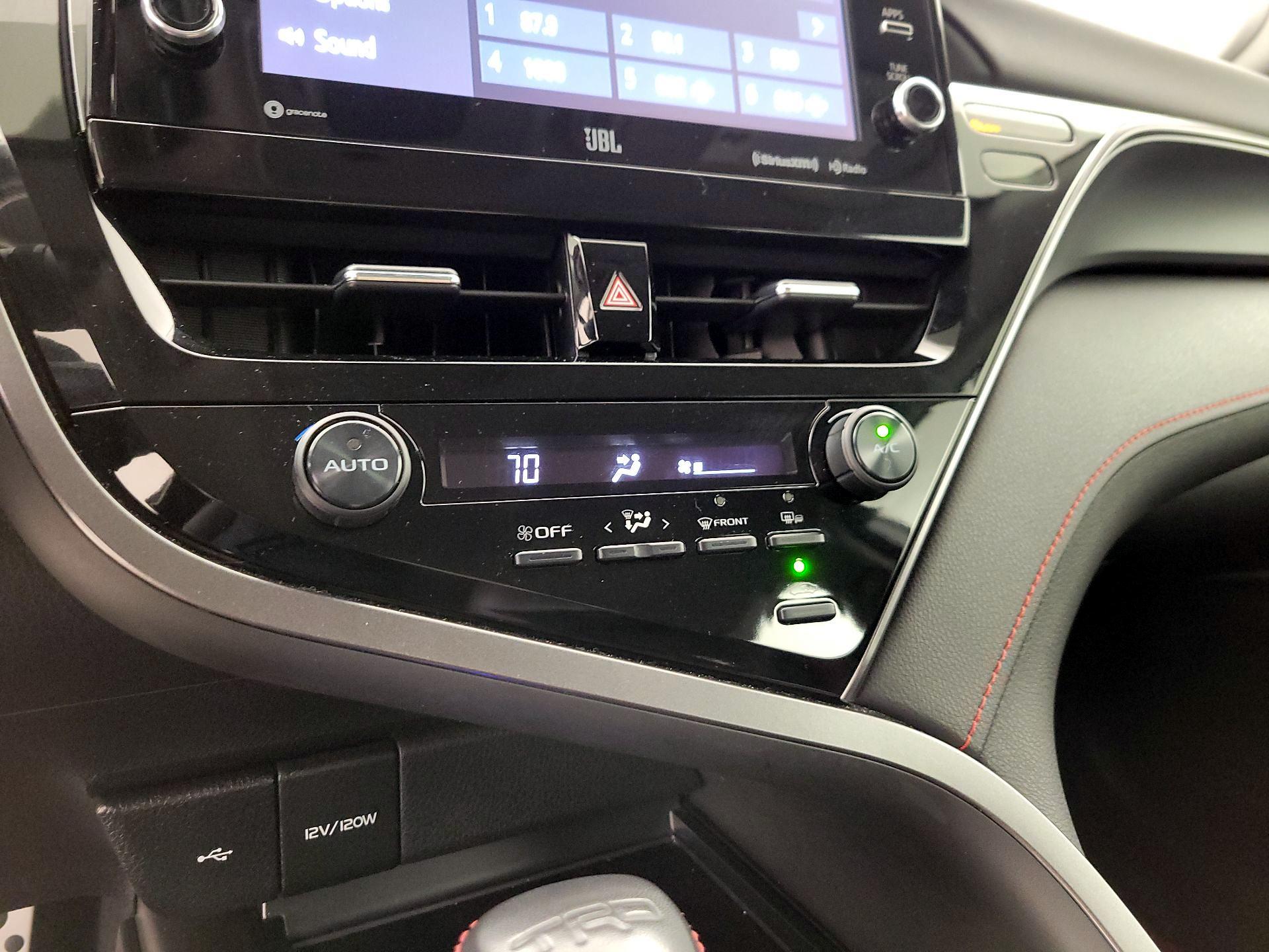 Thumbnail: 2021 Toyota Camry - 16