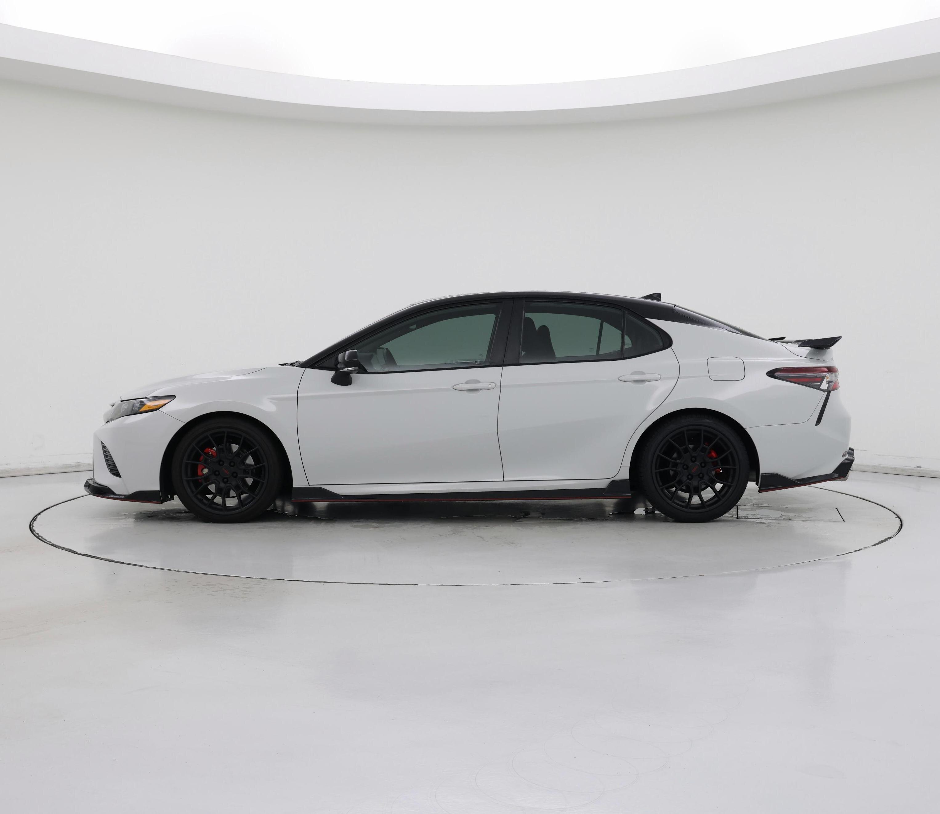 Thumbnail: 2021 Toyota Camry - 3